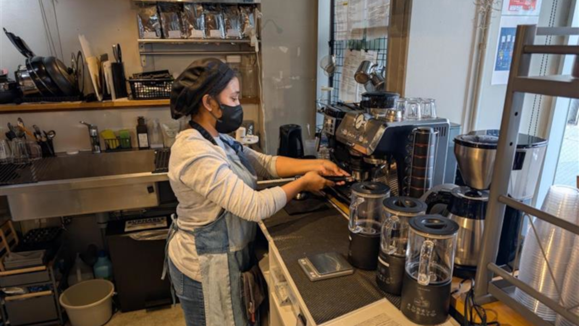 カフェ・ラウンジ：スタッフが丁寧におつくりして提供しています