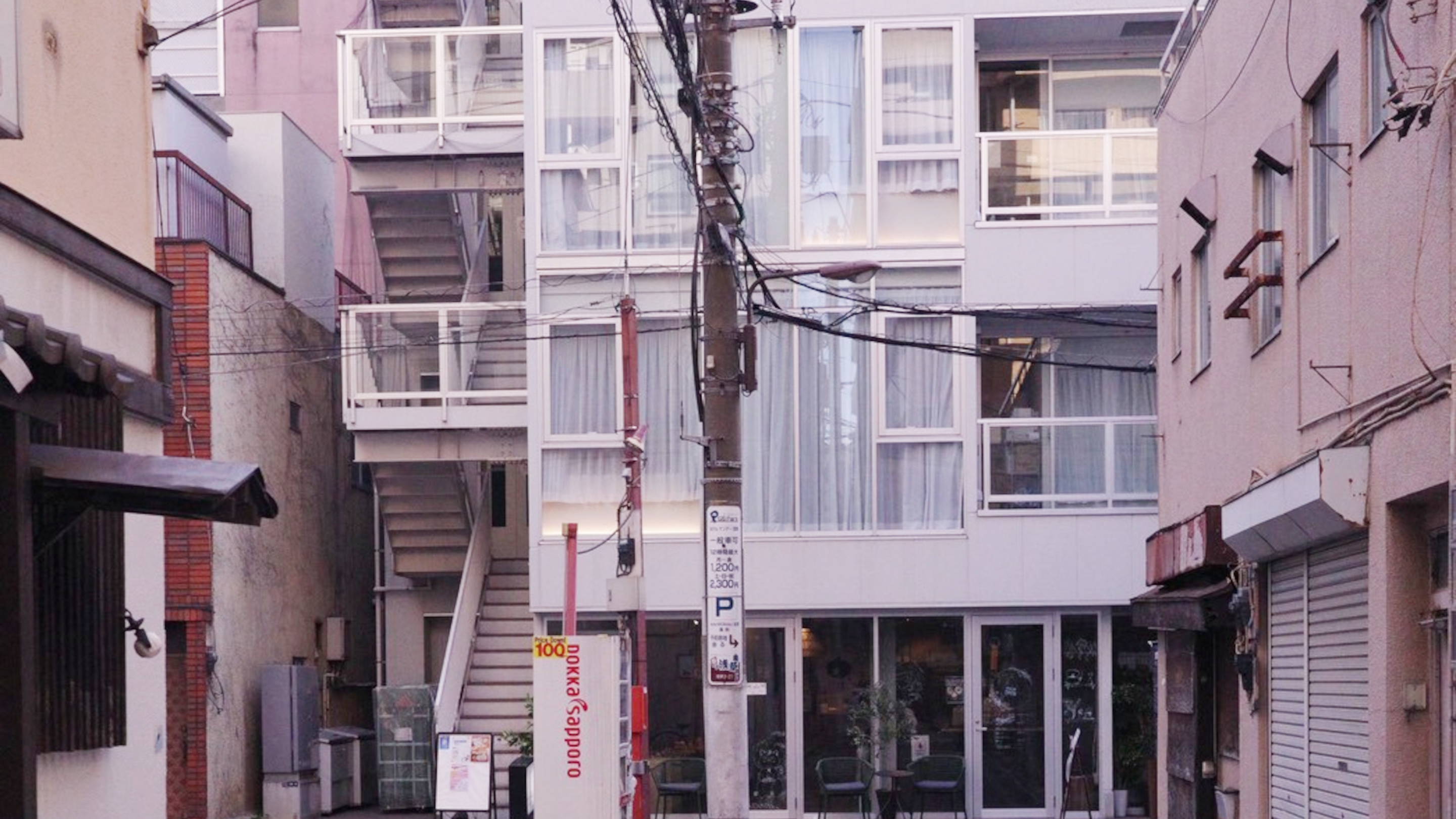 喧騒から一歩離れた特別な場所で、心静かに東京を味わう滞在を