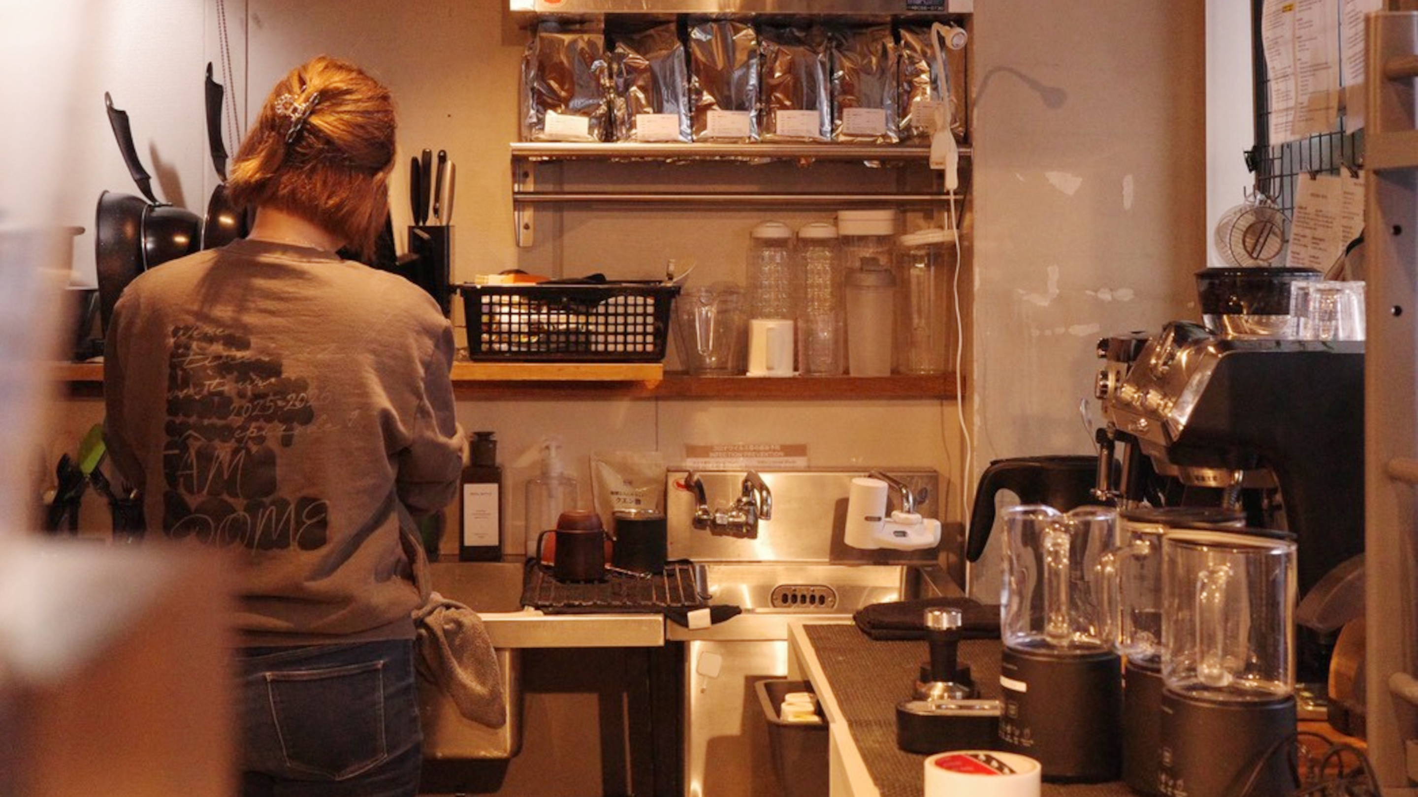 カフェ・ラウンジ：スタッフが丁寧におつくりして提供しています