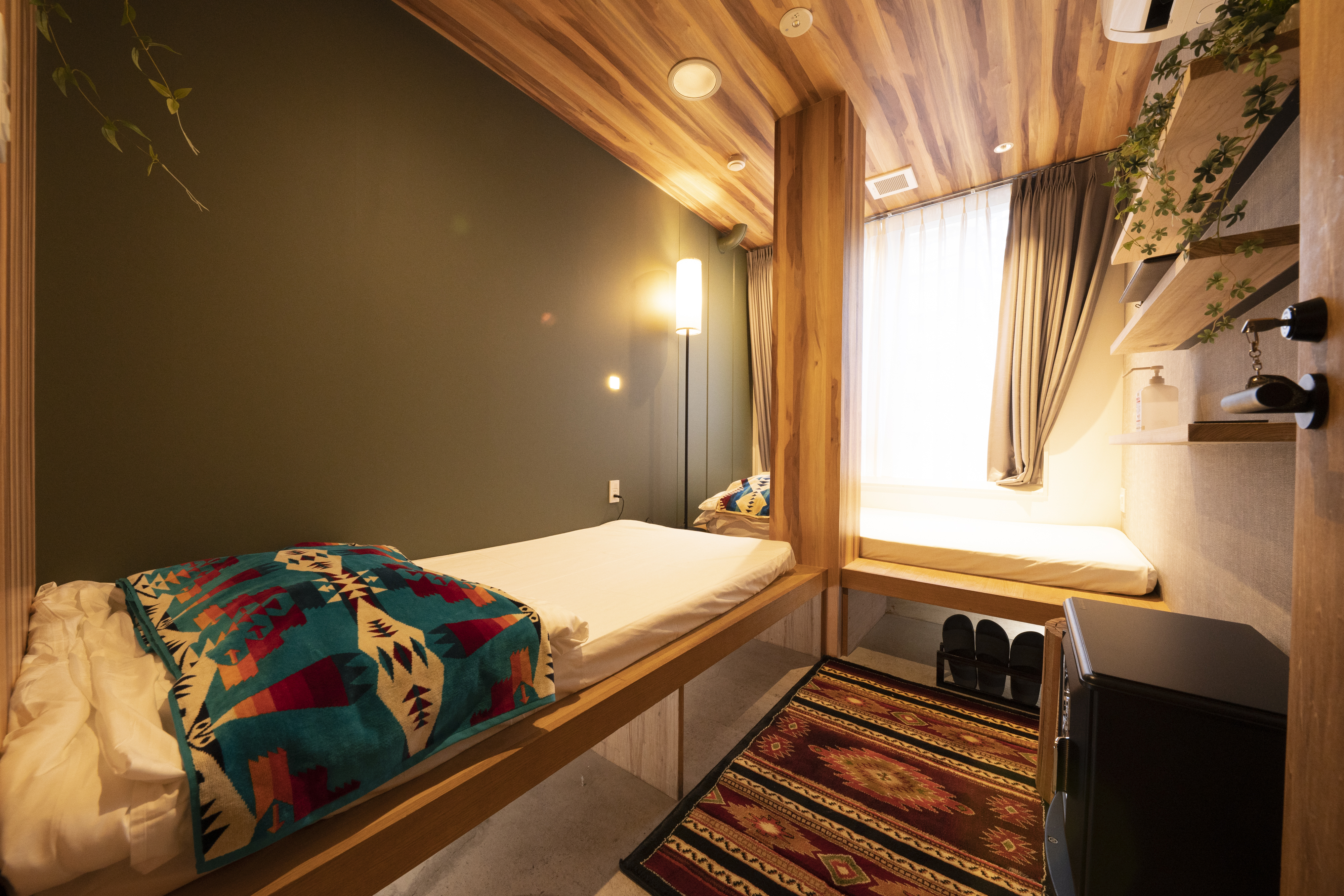 ツインルーム（L字並びマットレス）