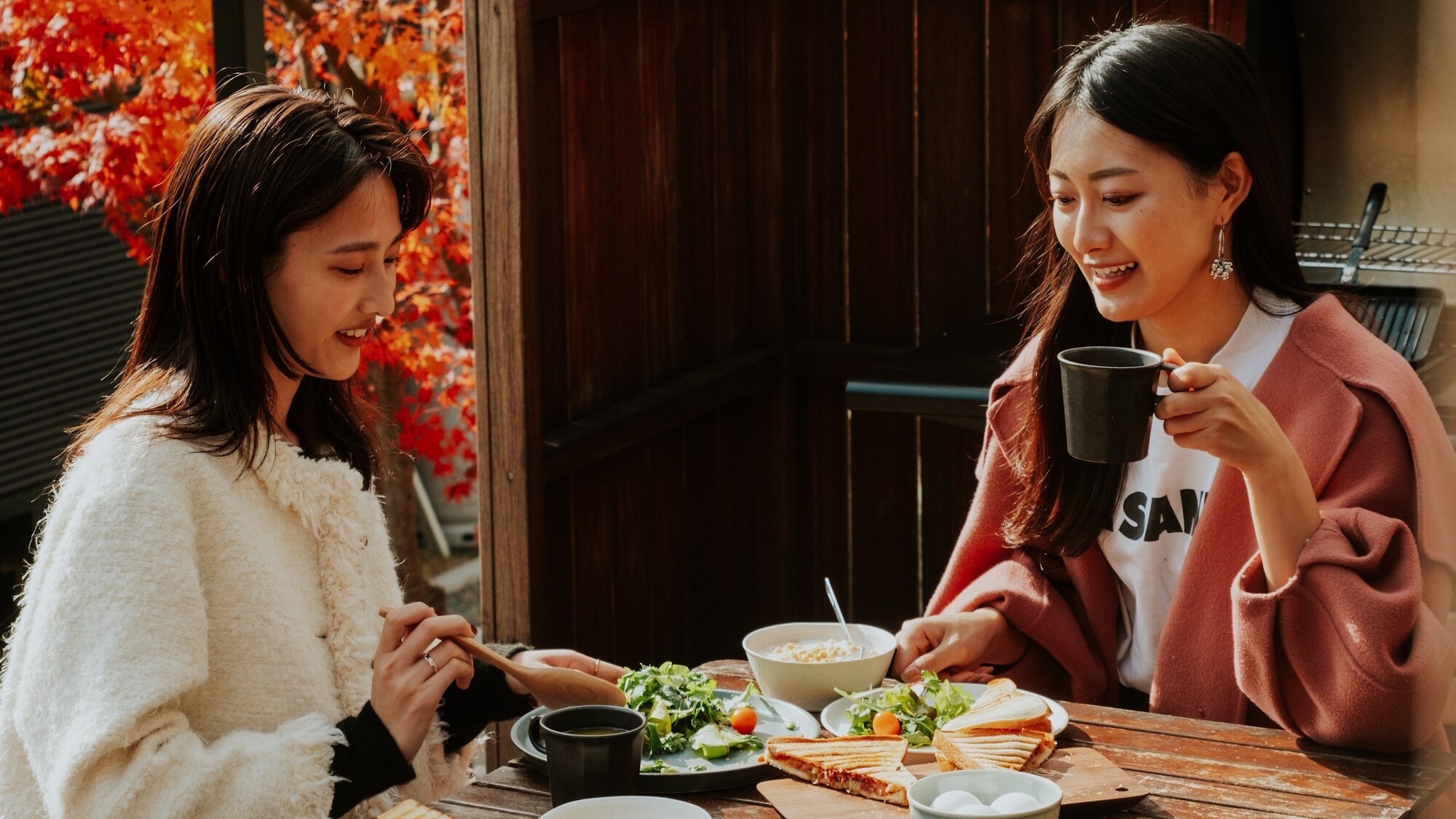 澄んだ空気の中でゆったり朝食。