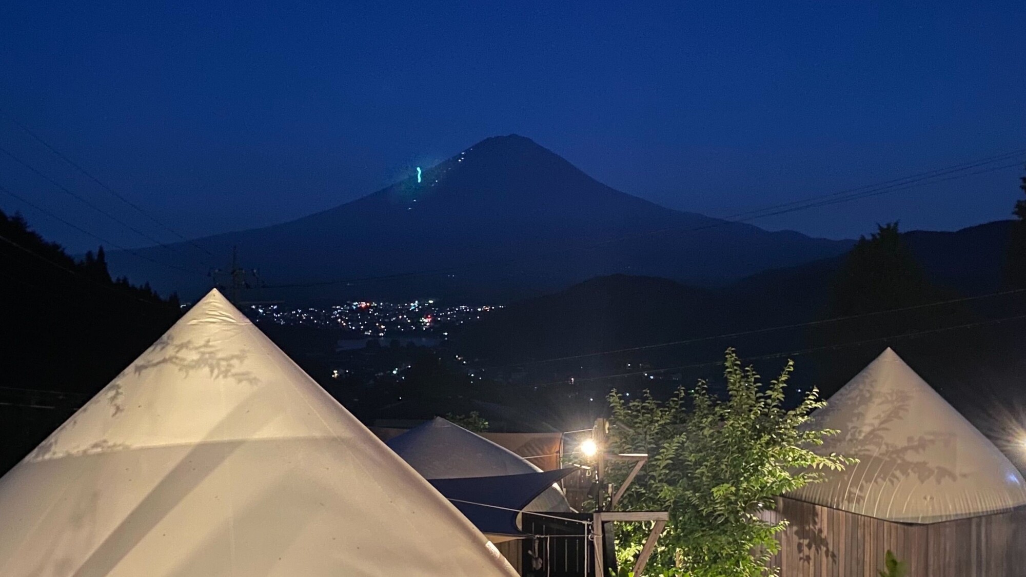 夜の富士山