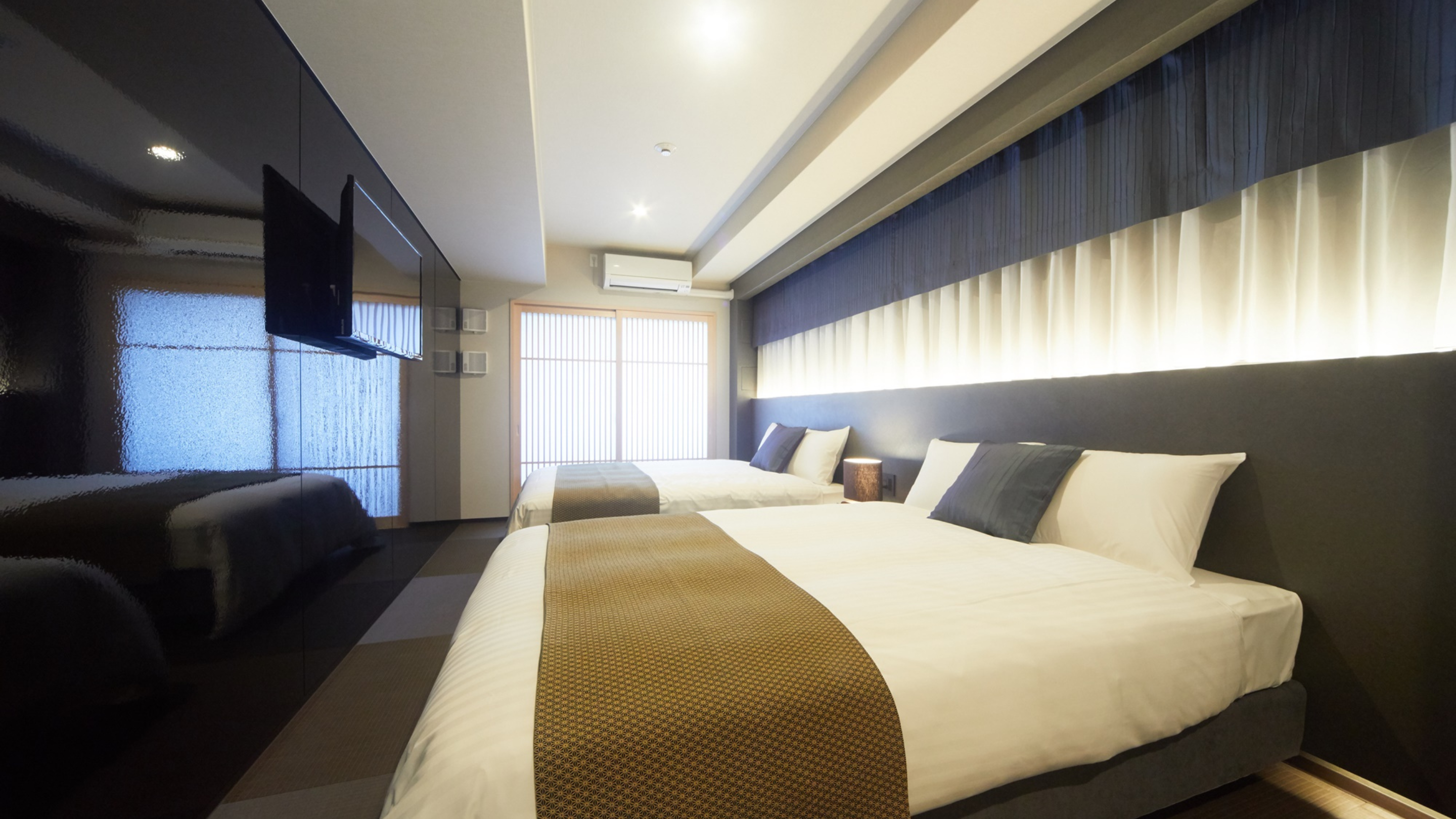 デラックスツイン シアターブラック  客室