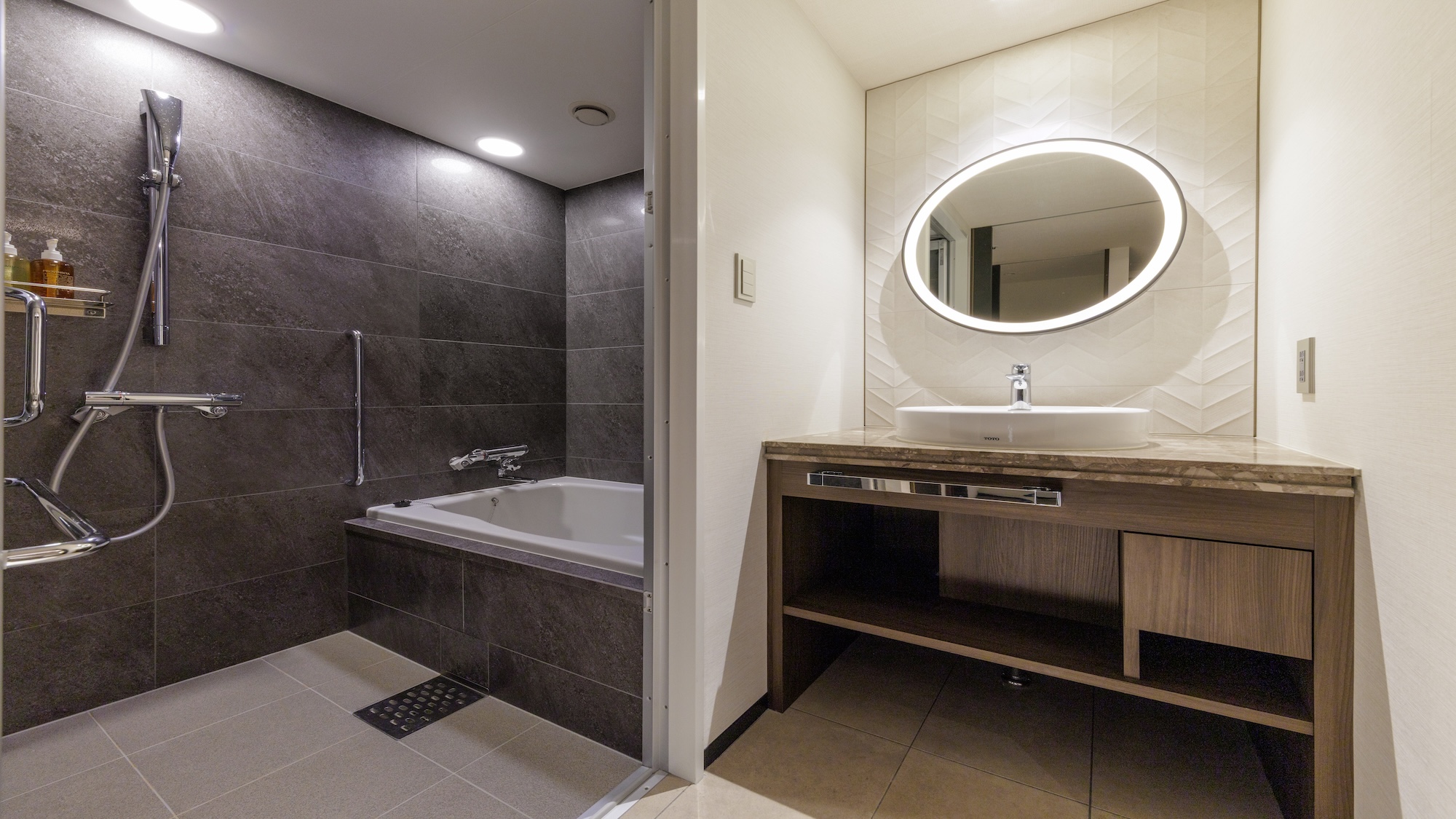 バス・トイレ別