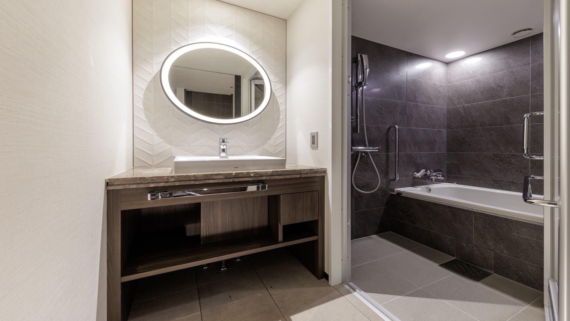 バス・トイレ別