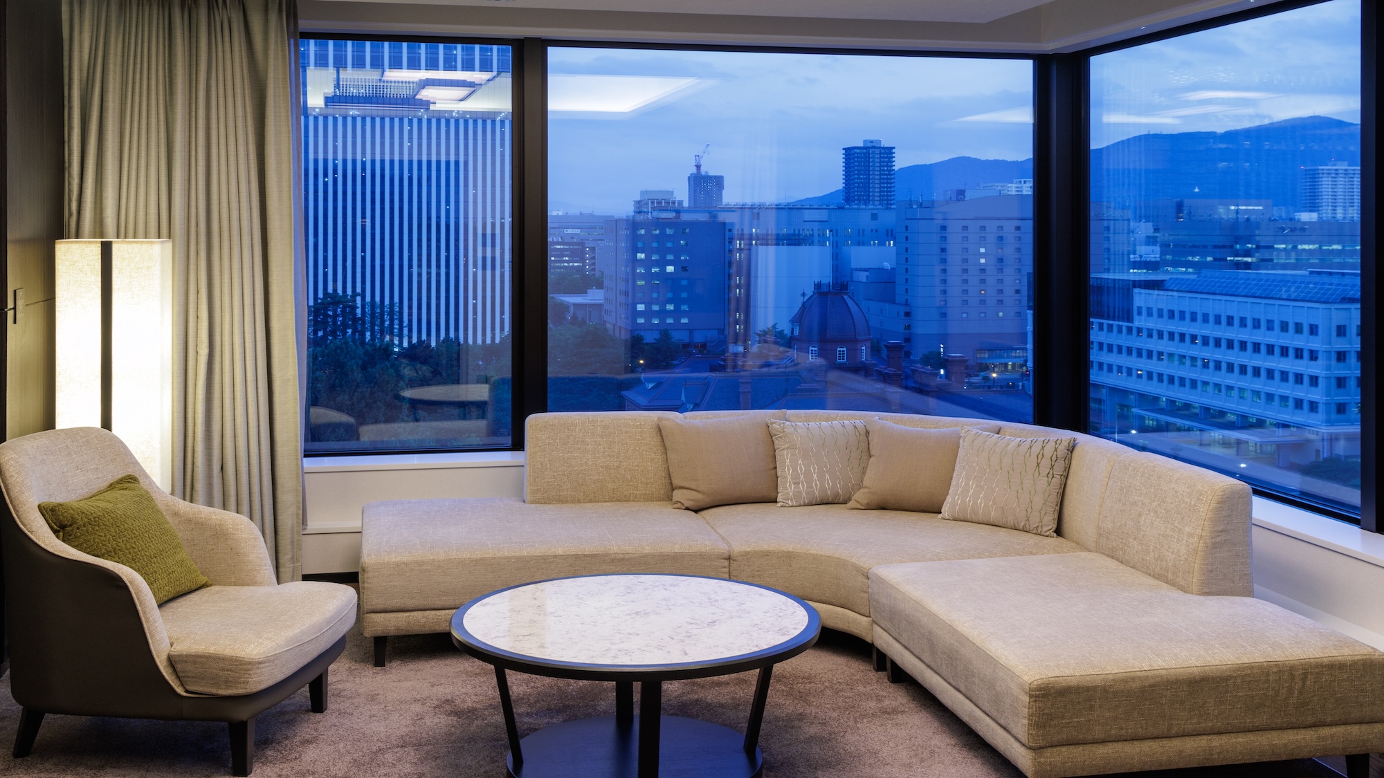 プレミアムツイン（56㎡・禁煙・ベッド幅120㎝）