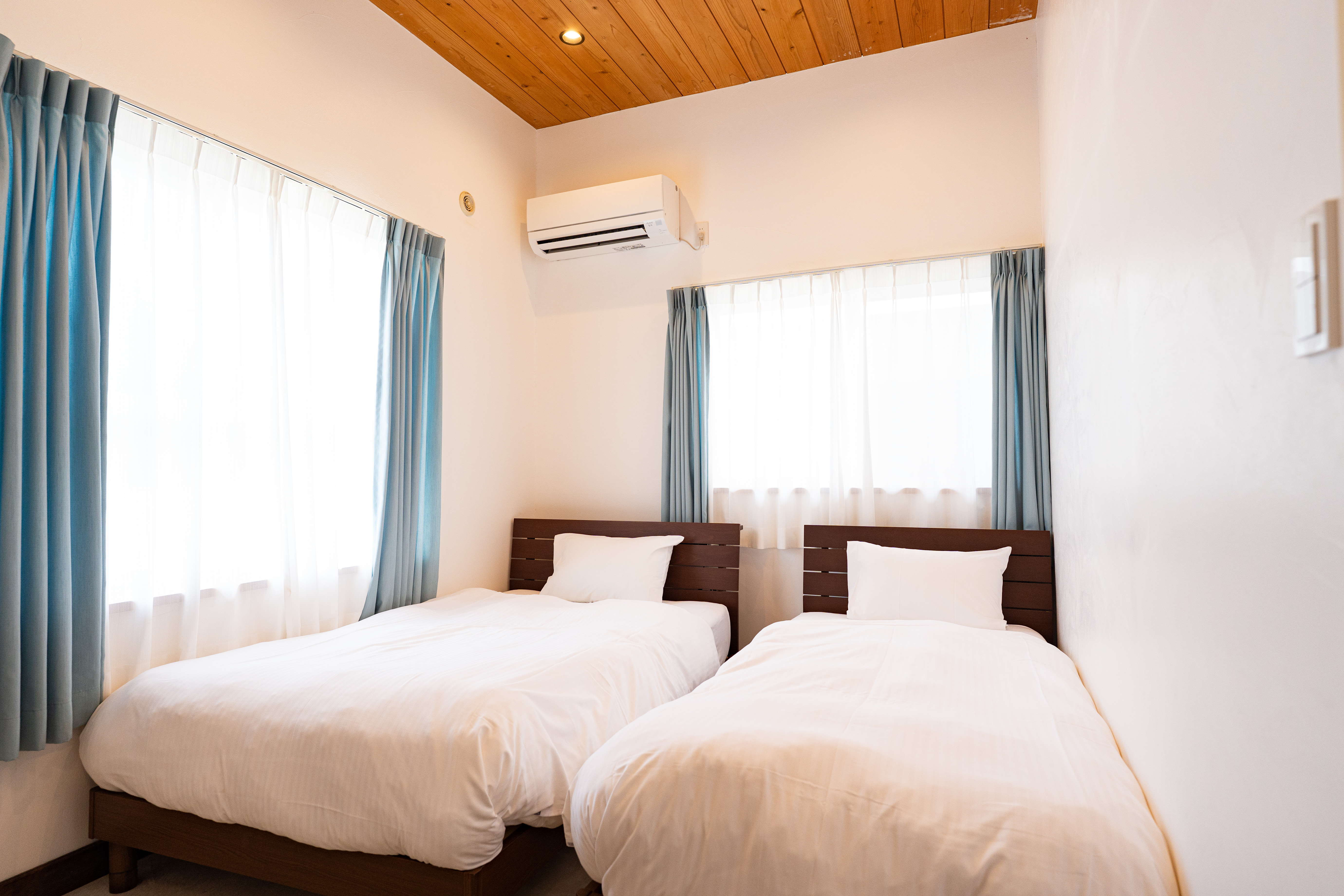 アカショウビン棟　寝室