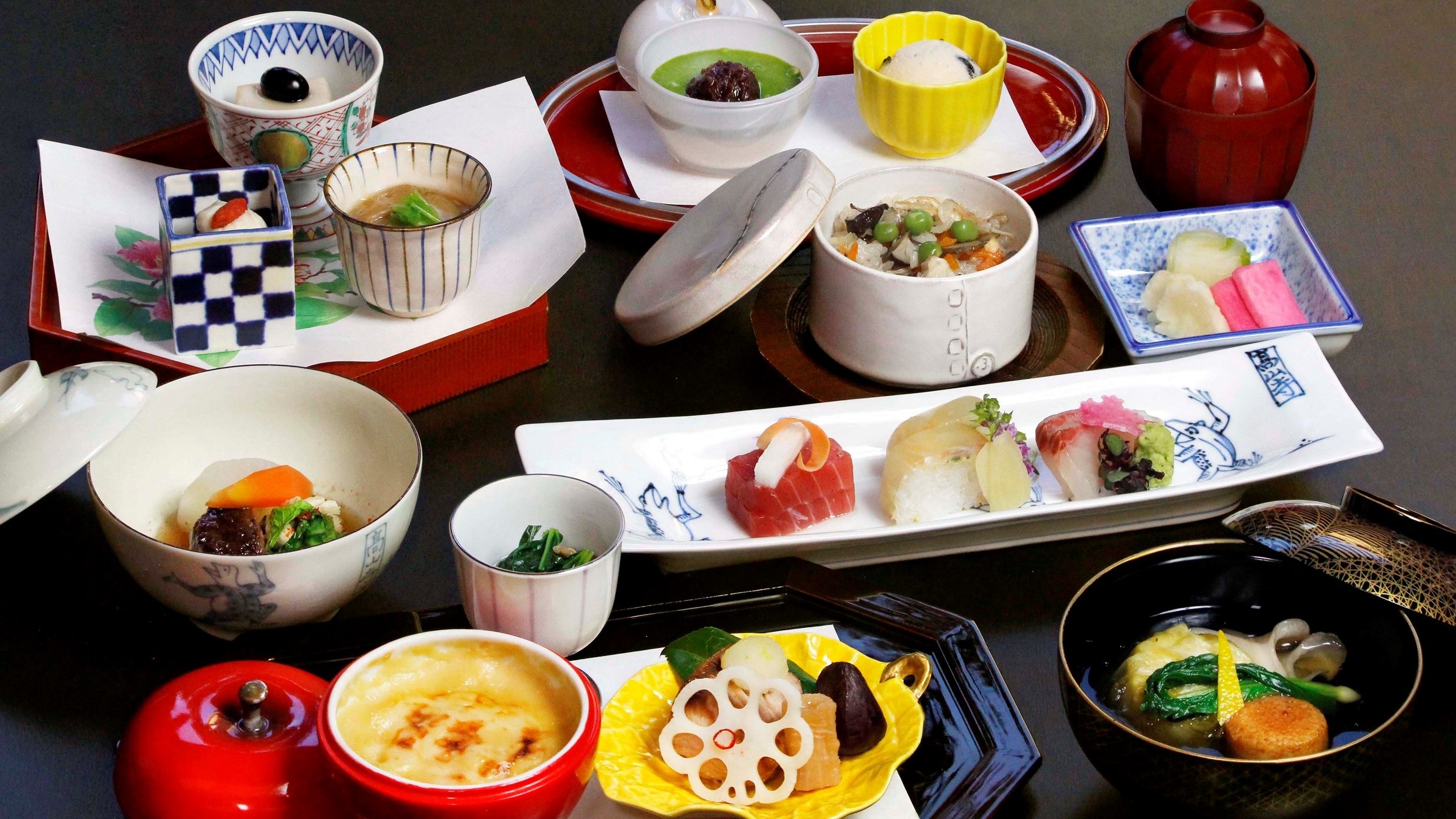 *【和食会席：グレードアップコース（一例）】ご褒美旅行に嬉しい、贅沢な料理を会席スタイルで