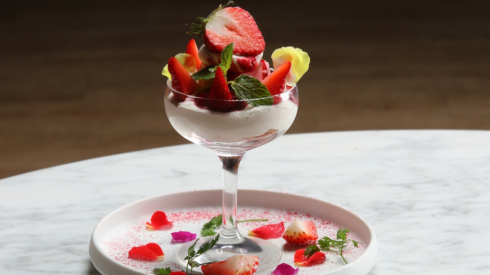 【マイカー限定】いちご狩り60分食べ放題 ｜ 春のいちご満喫ステイ