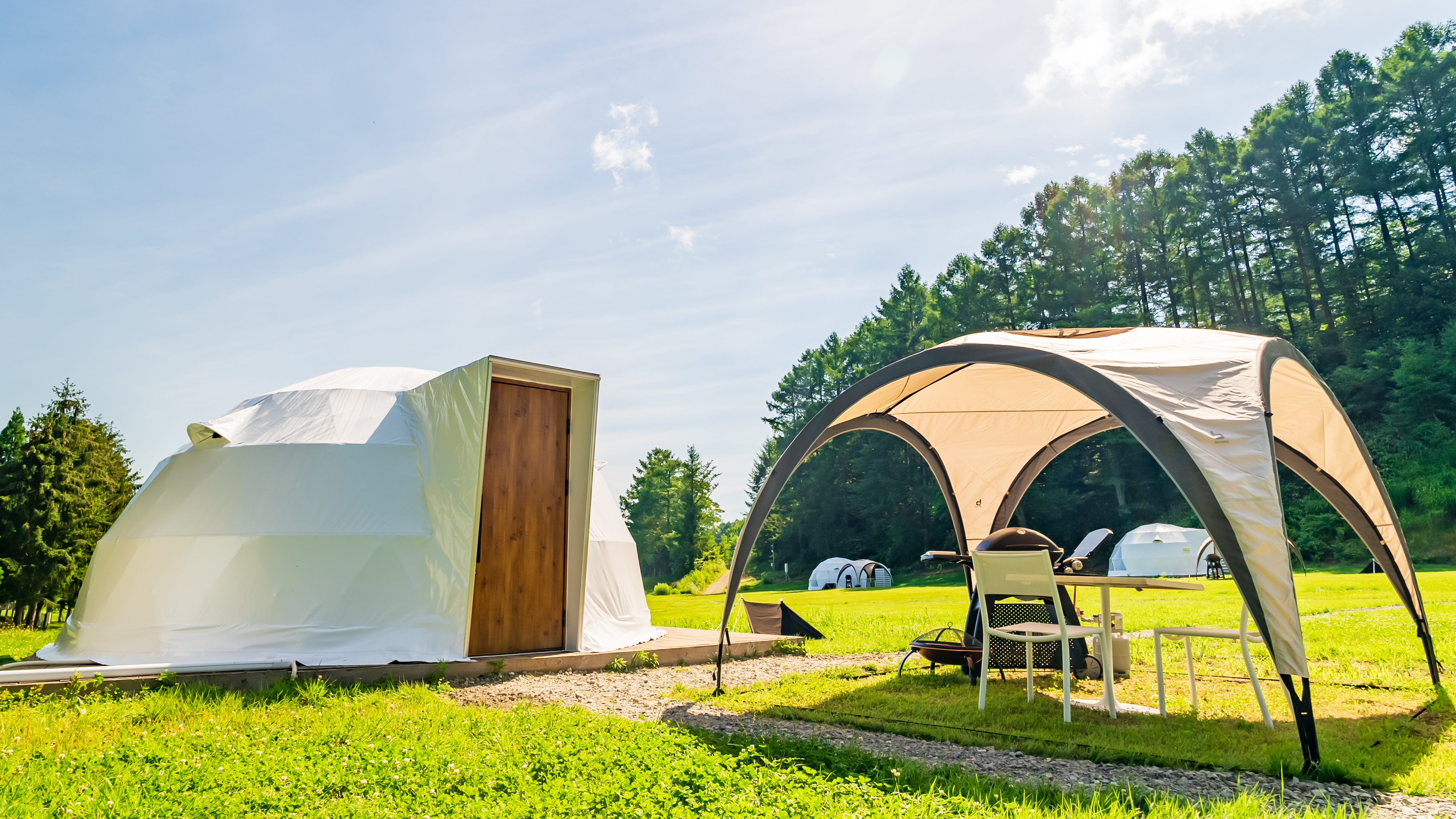 FOREST SIDEでカジュアルにグランピング