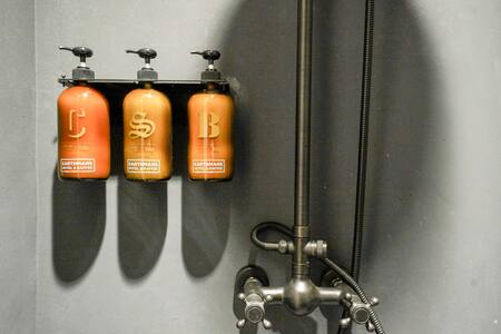 客室内バスルームエリア