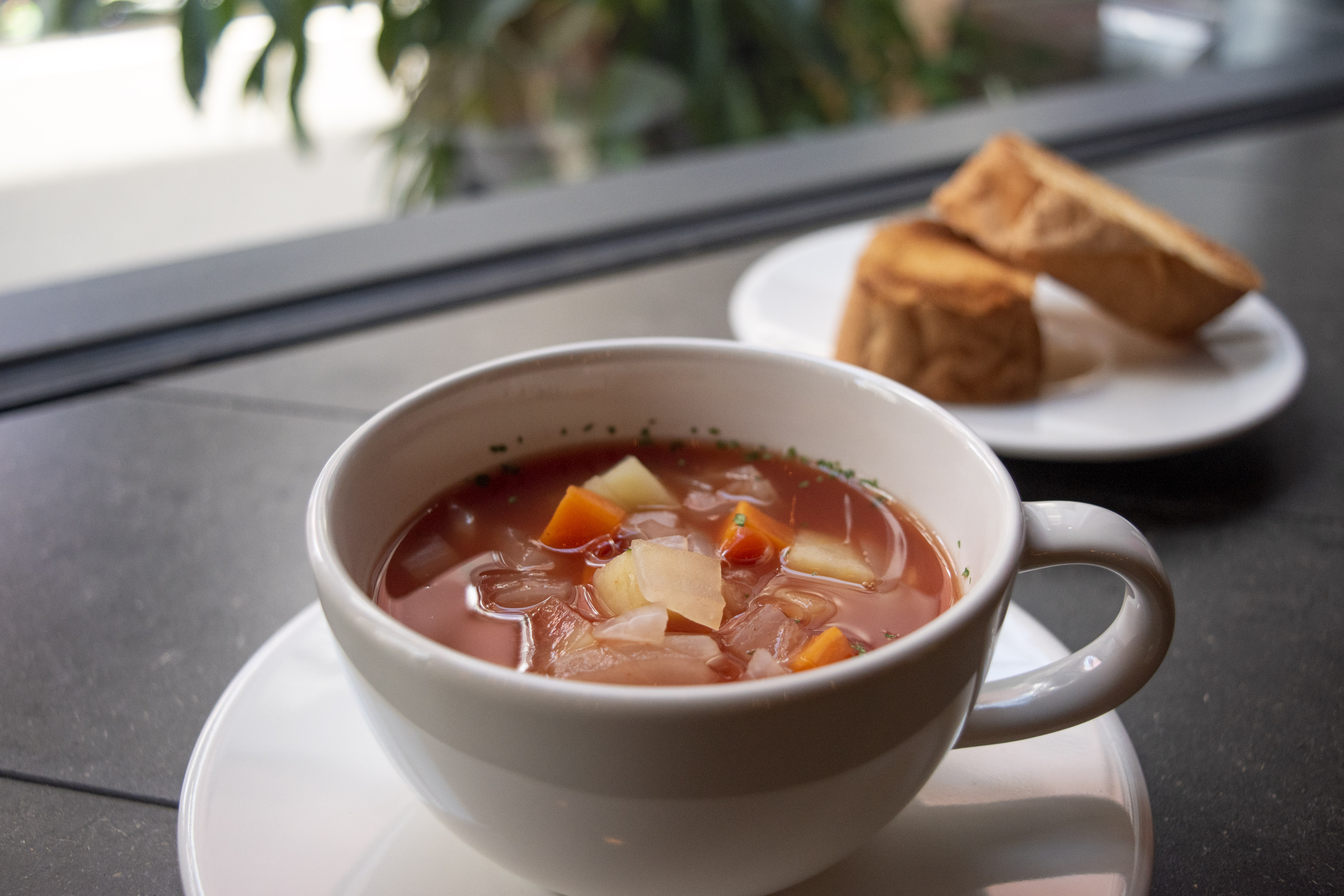 朝は二日酔いにぴったりな食材をチョイス