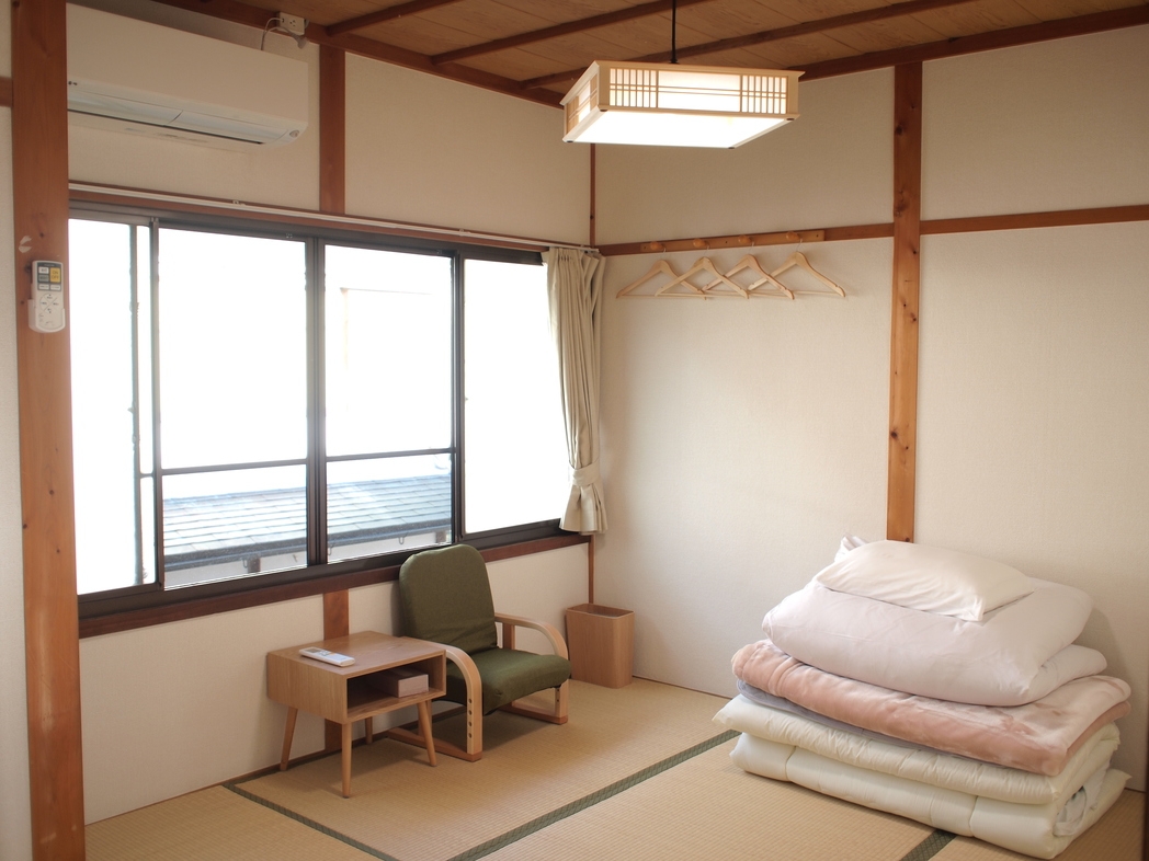 【朝食付き】和室シングルルーム、共有トイレ／シャワー【ゲストハウスはちはち高野山】