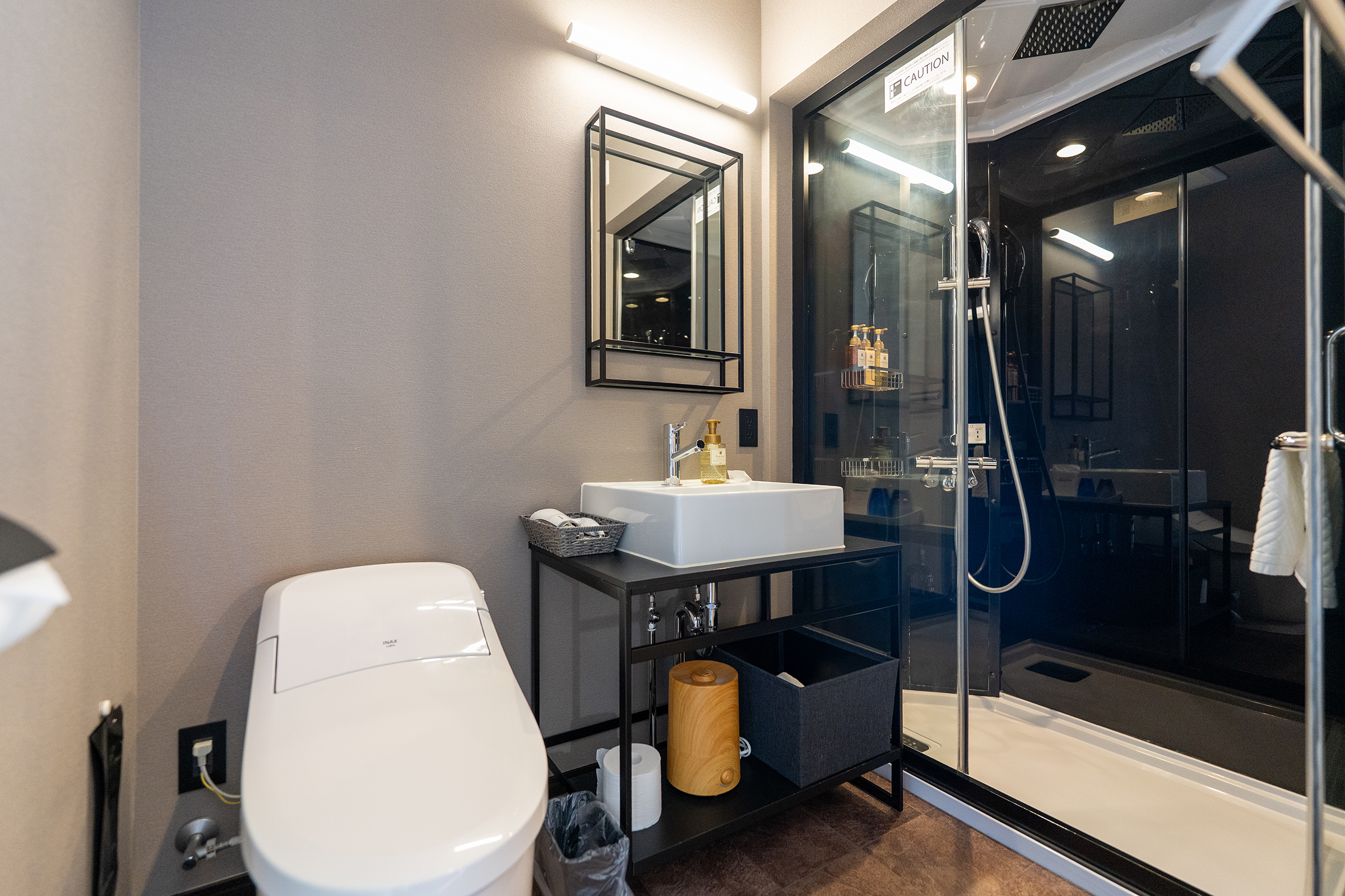 洗面化粧室・シャワーブース(シングル)