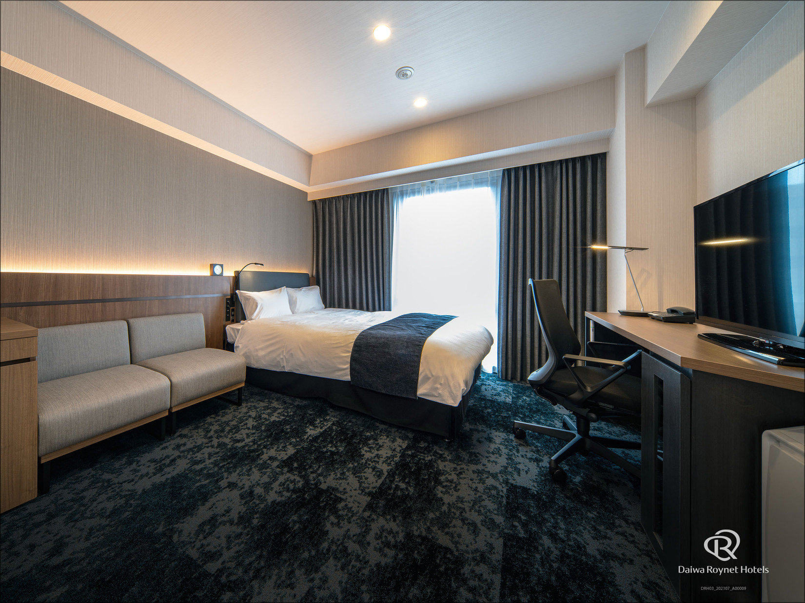 ユニバーサルダブル