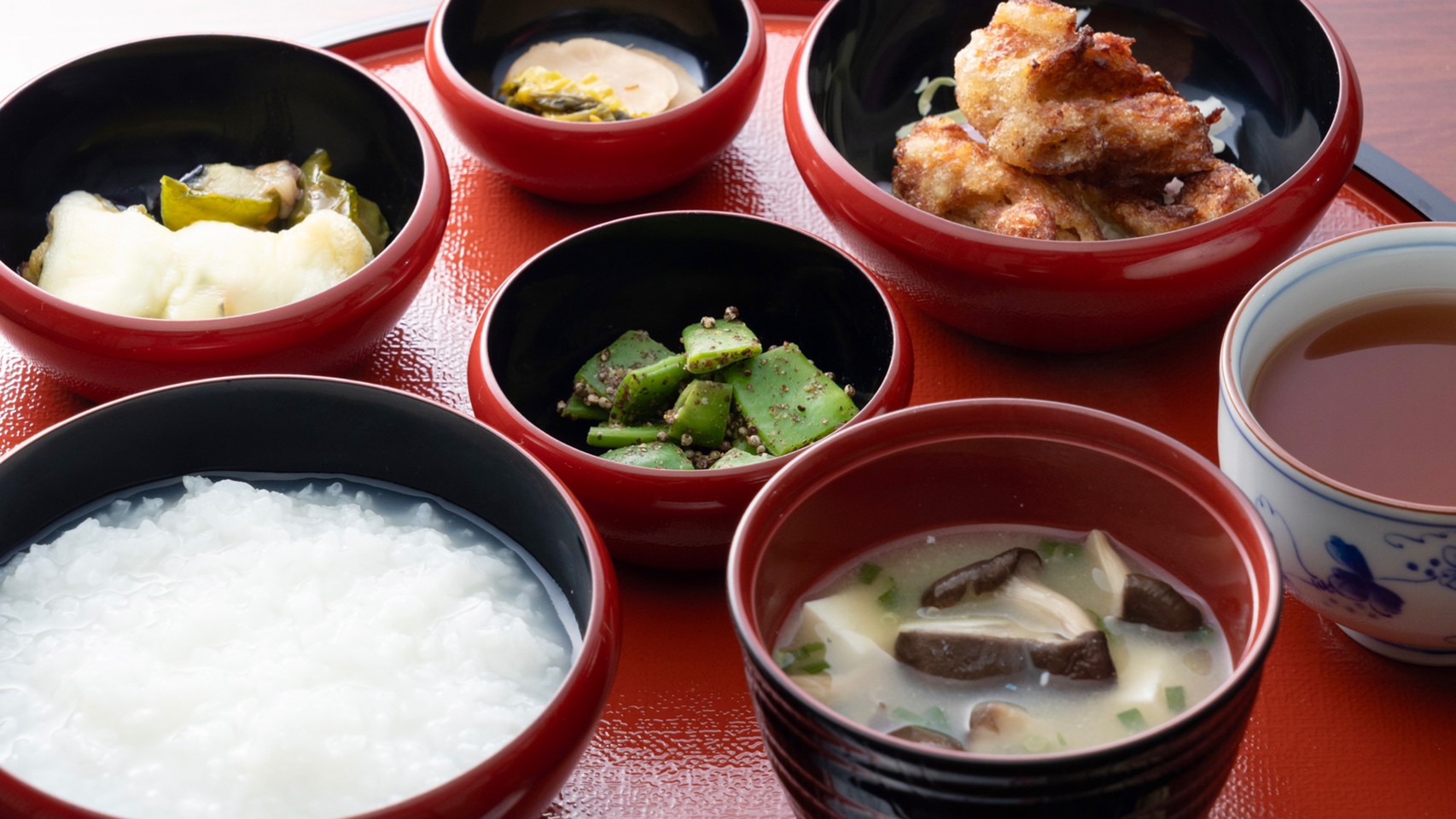 朝食