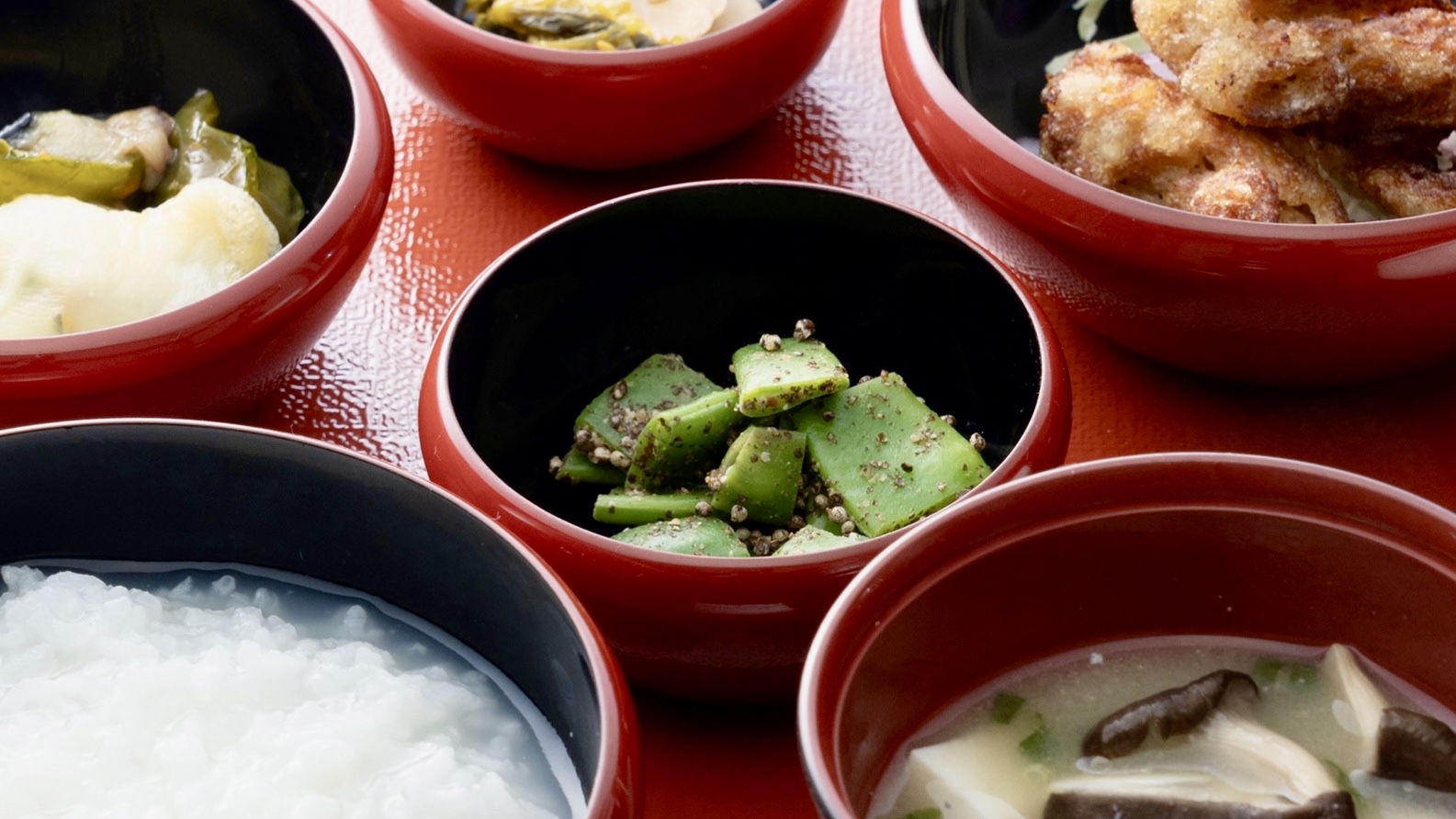 朝食