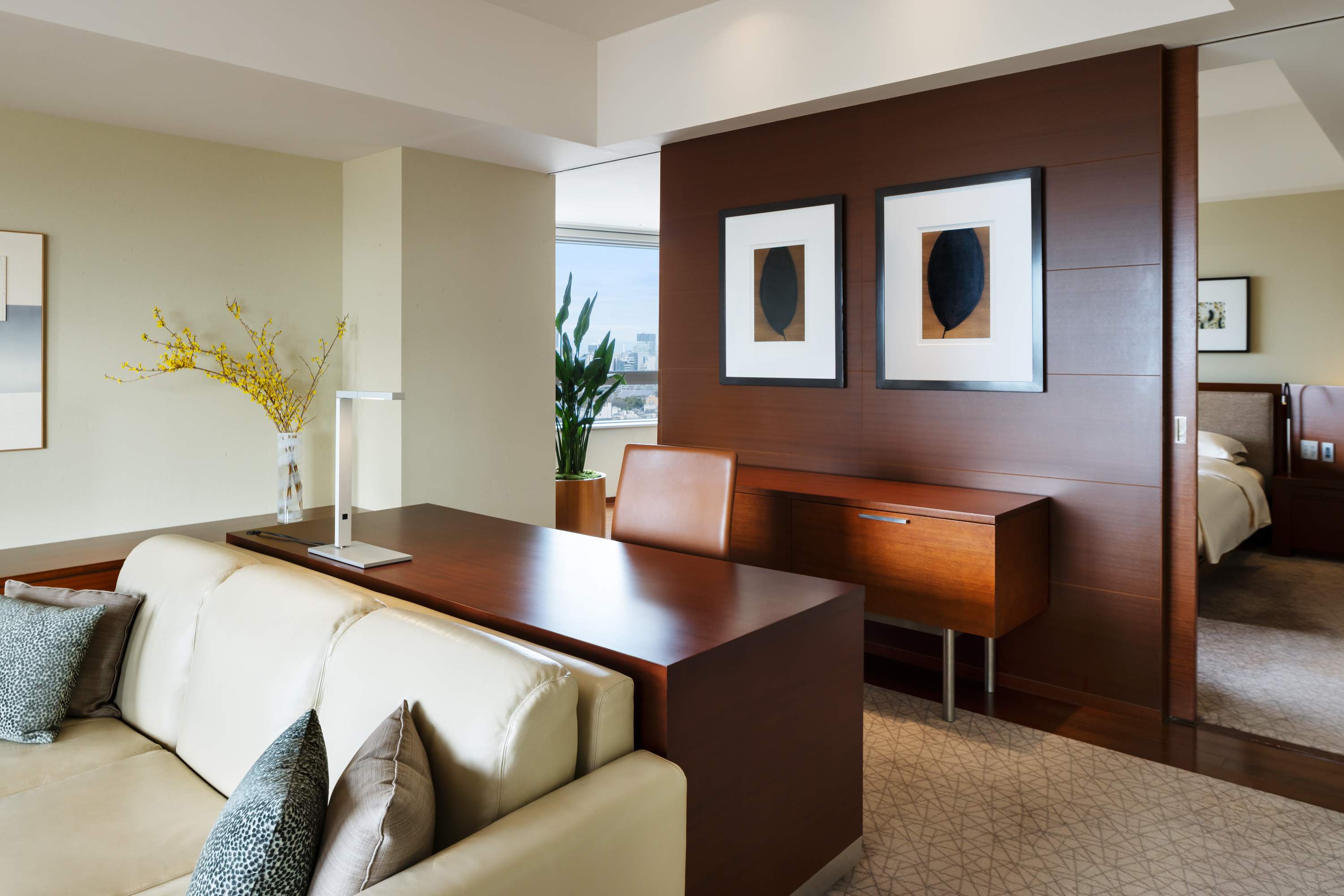 ディプロマットスイート キング