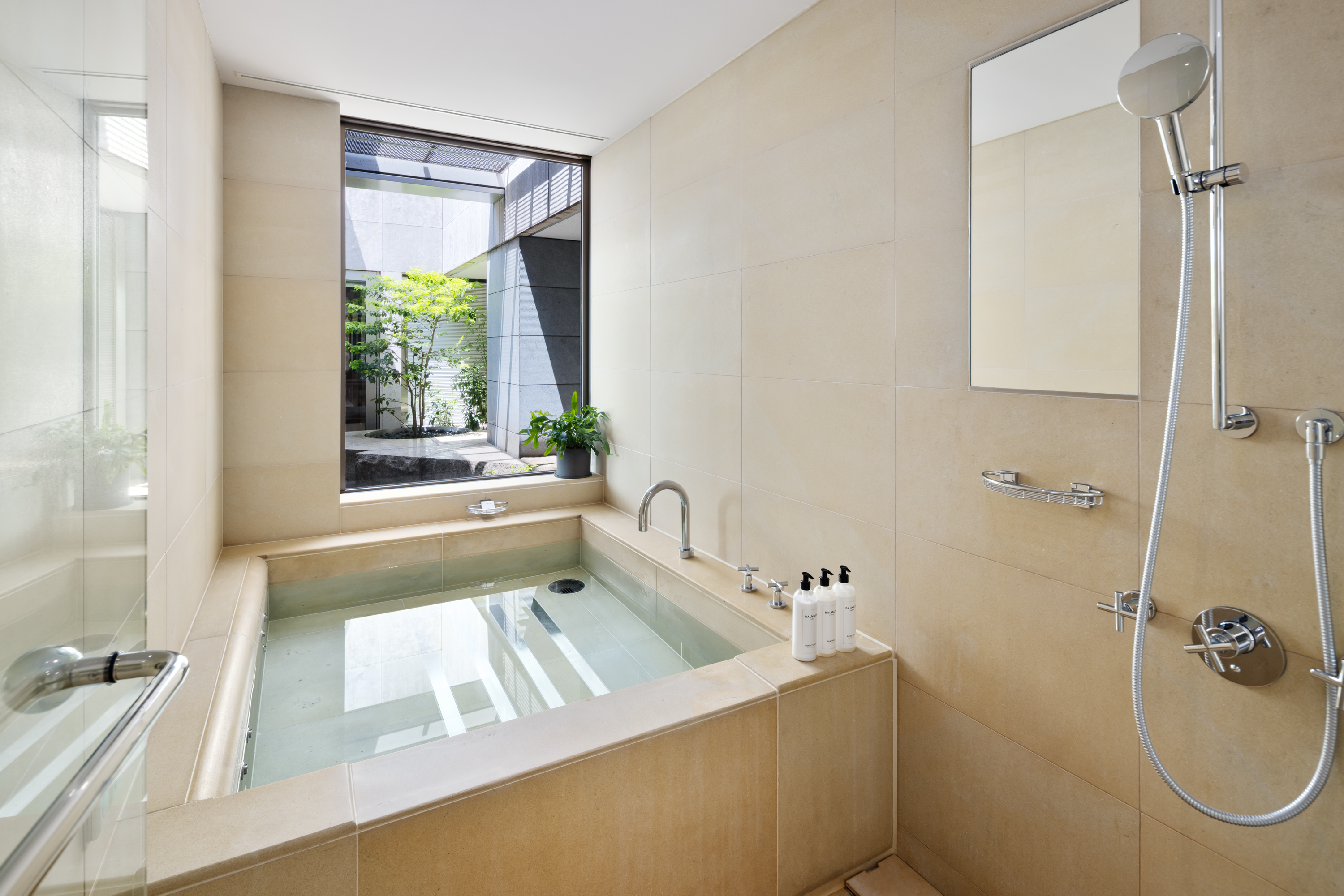 アンバサダー スイート