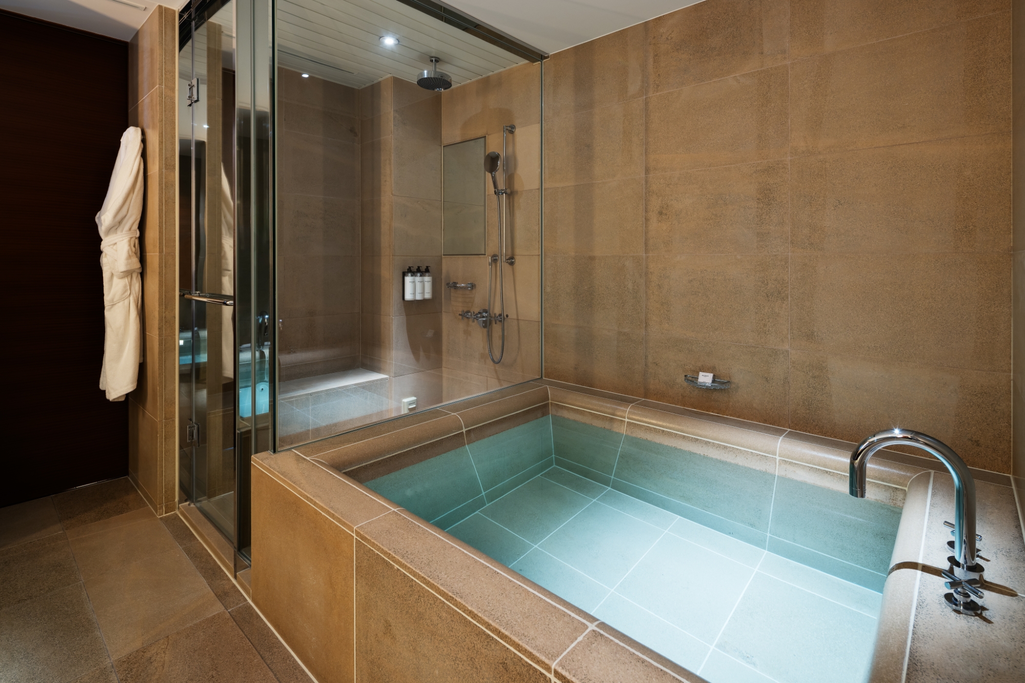 チェアマン スイート