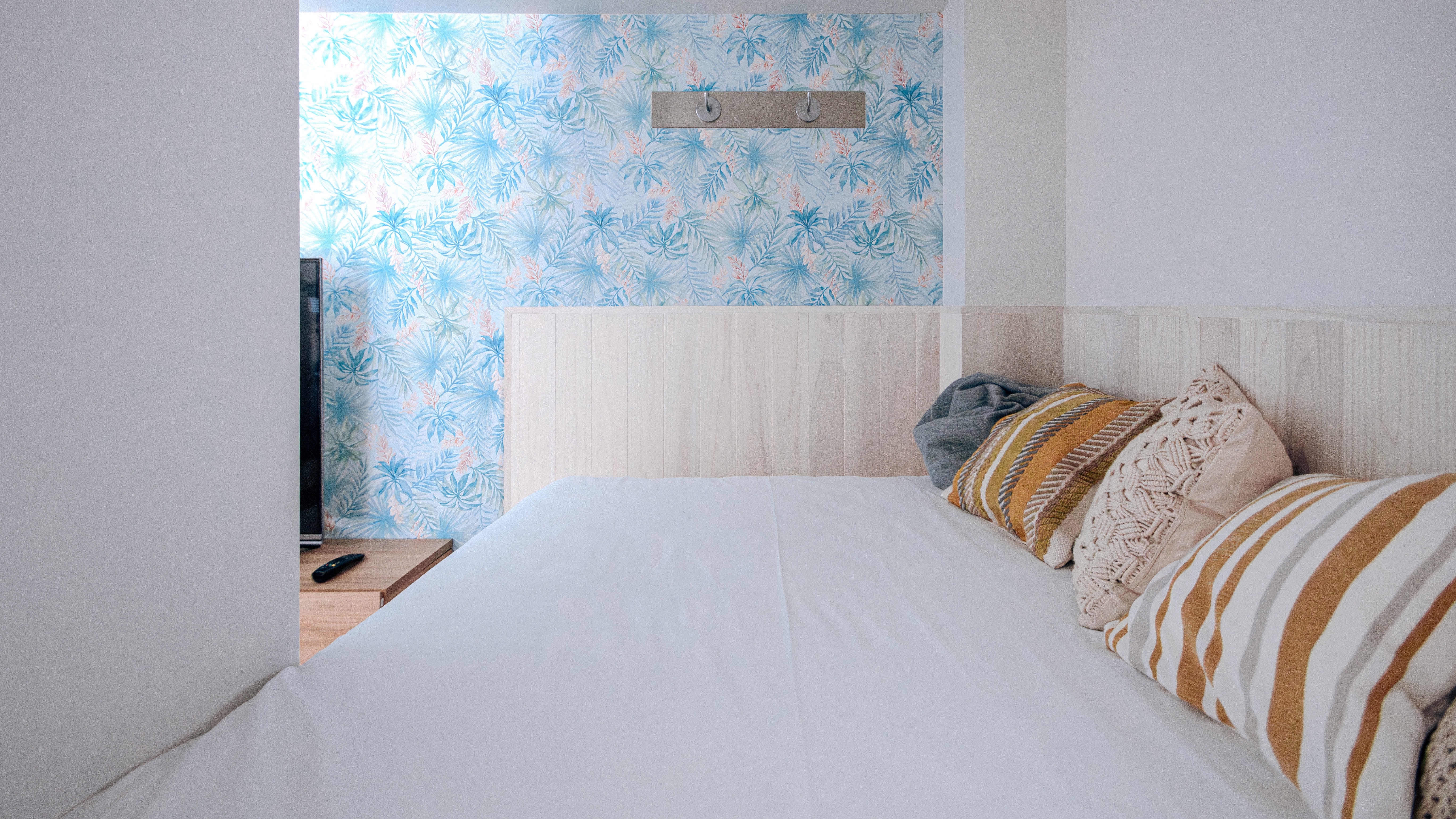 サーフサイドルーム(26m&sup2;/セミダブル&times;1台・デイベッド&times;1台・2段ベッド&times;1台/定員2人〜6人）