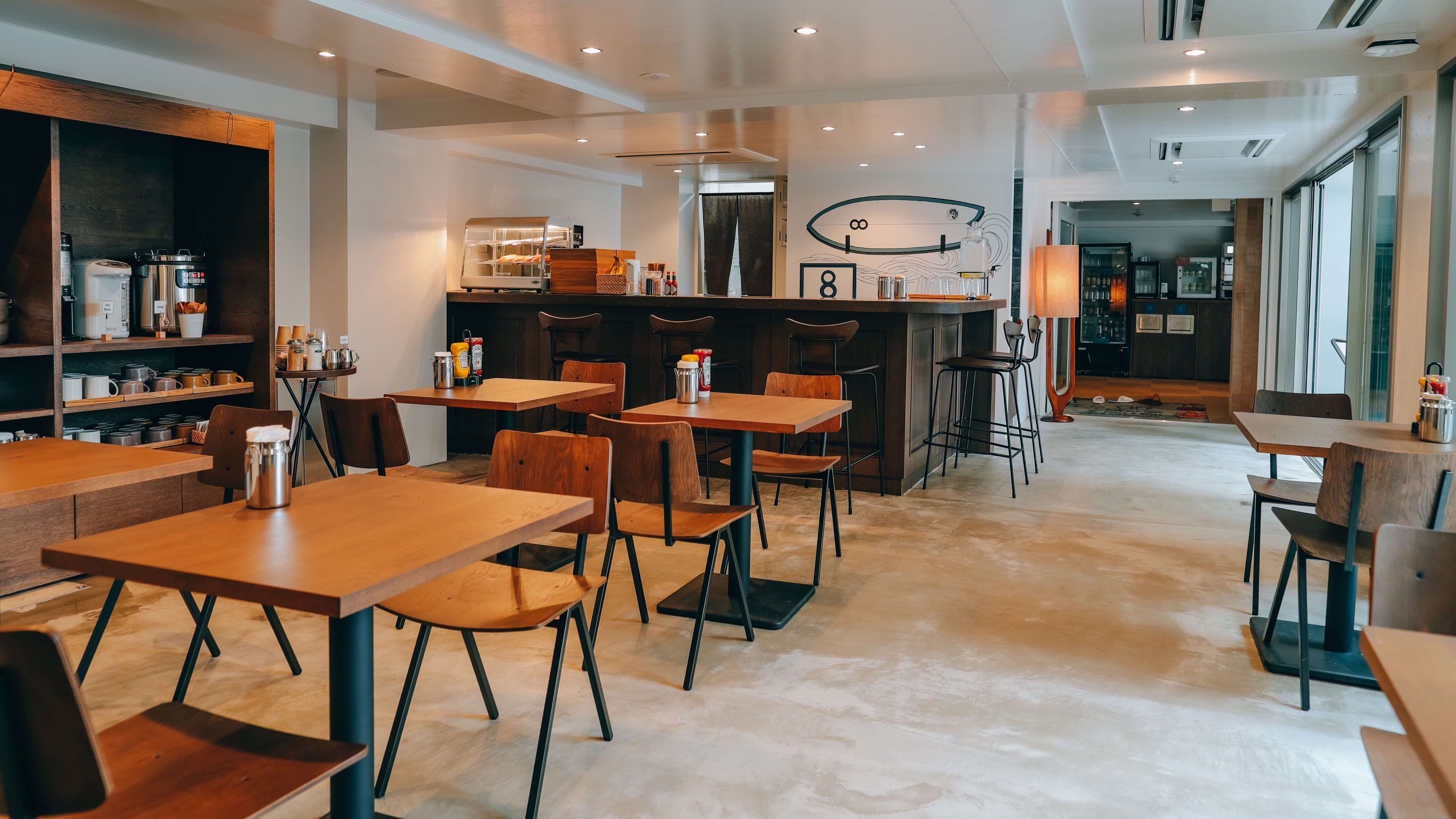 ラウンジ(朝食7:00～11:00 LO10:30/軽食11:00～22:00）