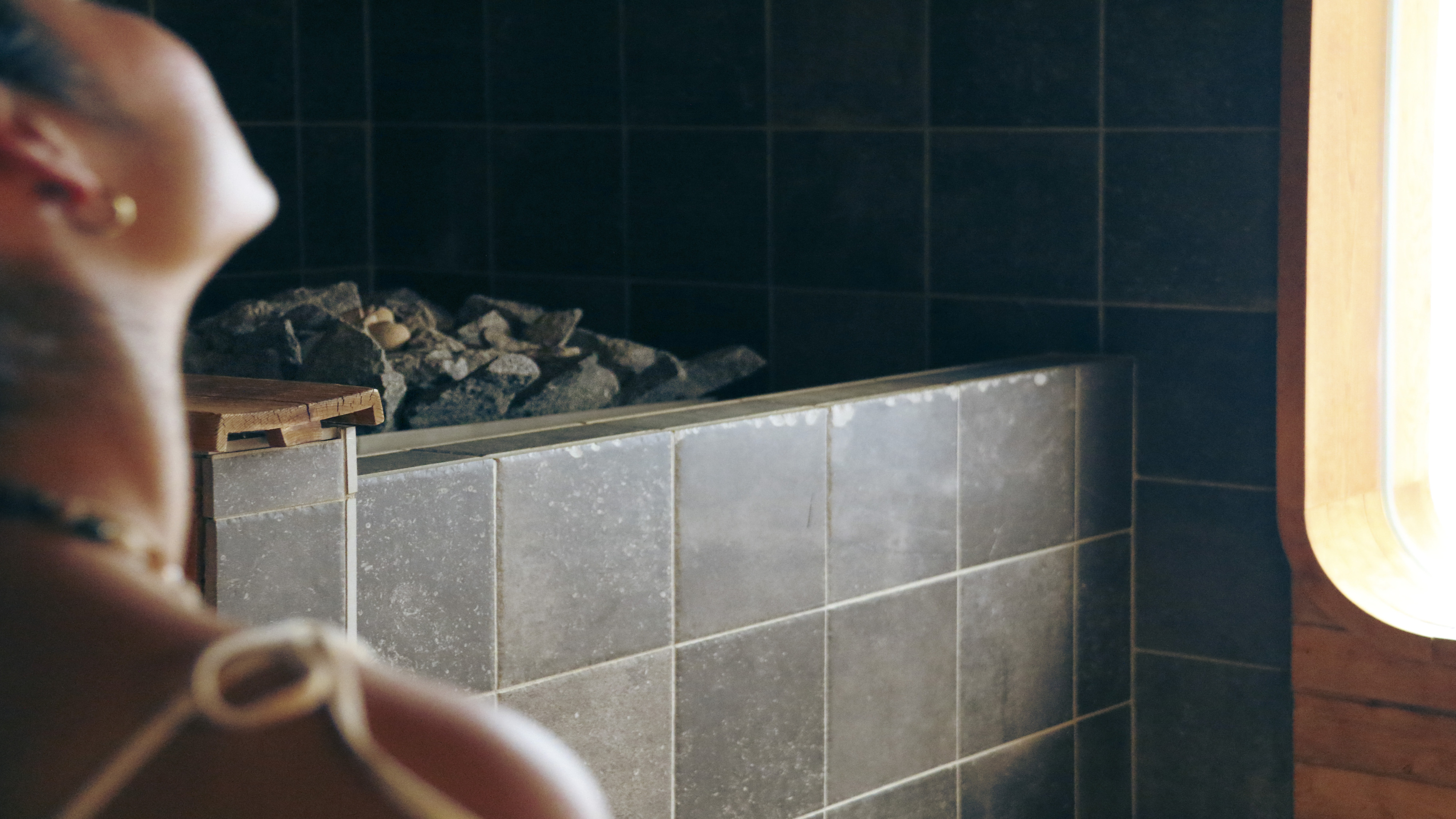 ヒノキの香りに癒されるフィンランド式本格サウナ