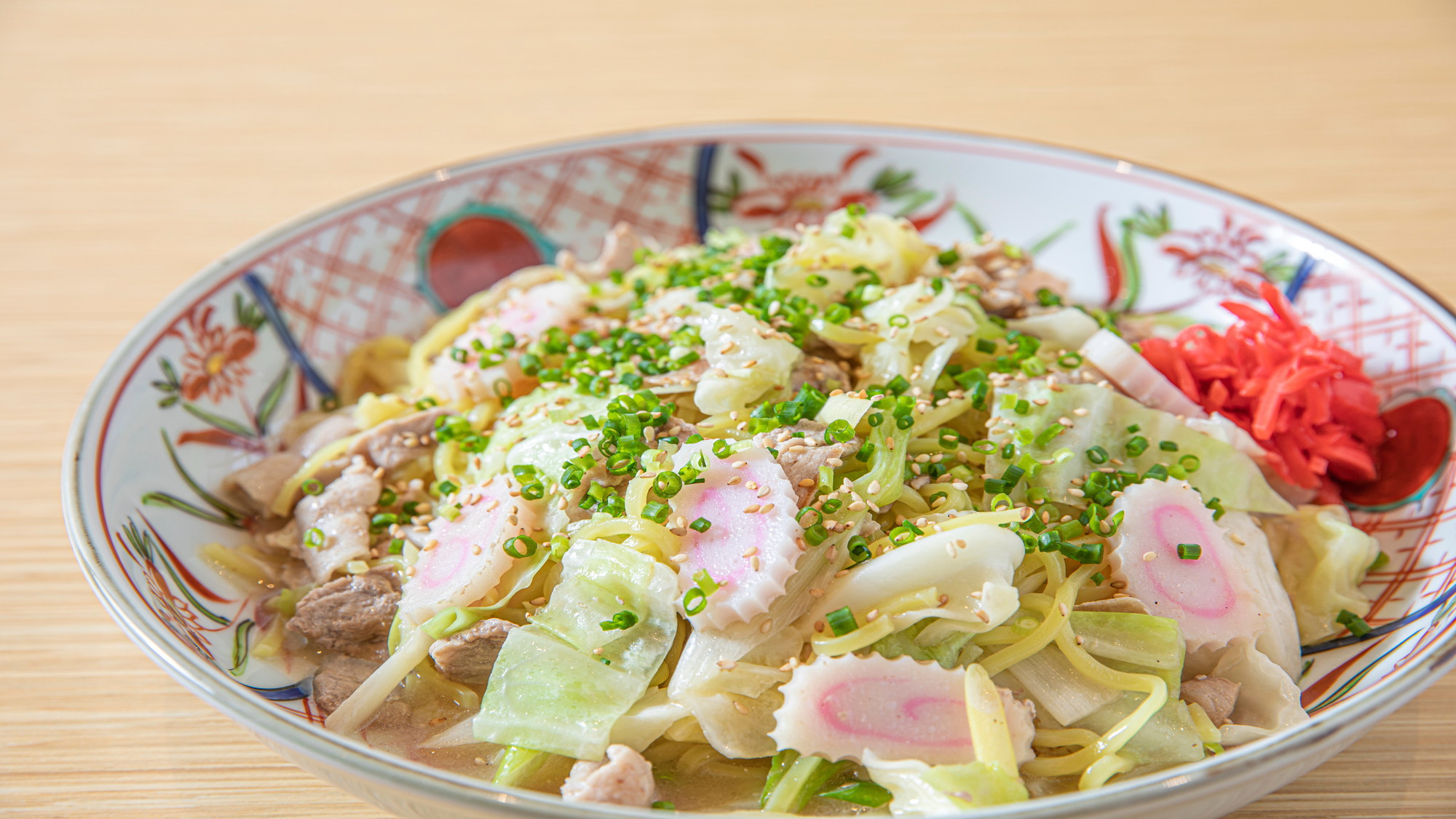 焼きラーメン　博多の屋台文化を代表する料理「焼きラーメン」もご提供しております。