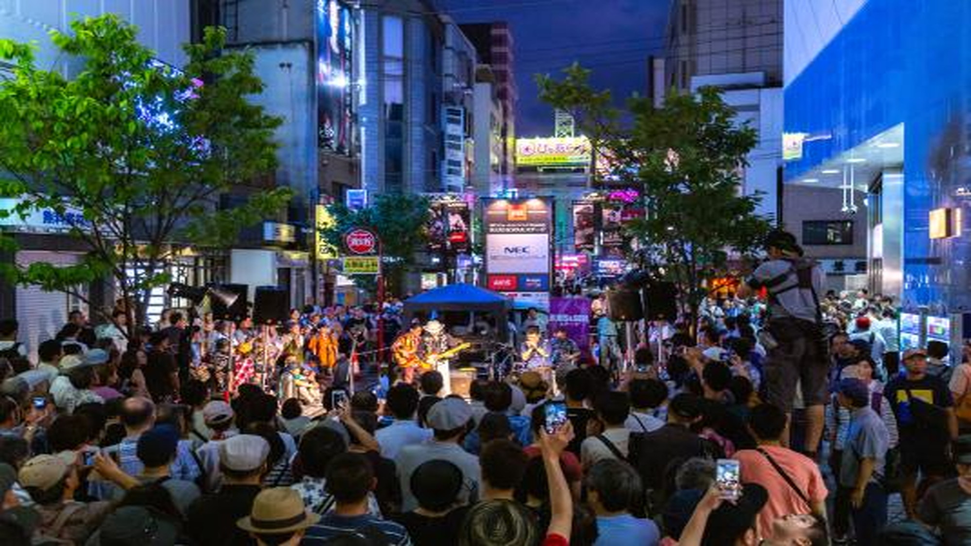 【中洲JAZZ】中洲全域で開催される屋外ジャズイベント。毎年9月に開催※写真提供：福岡県観光連盟