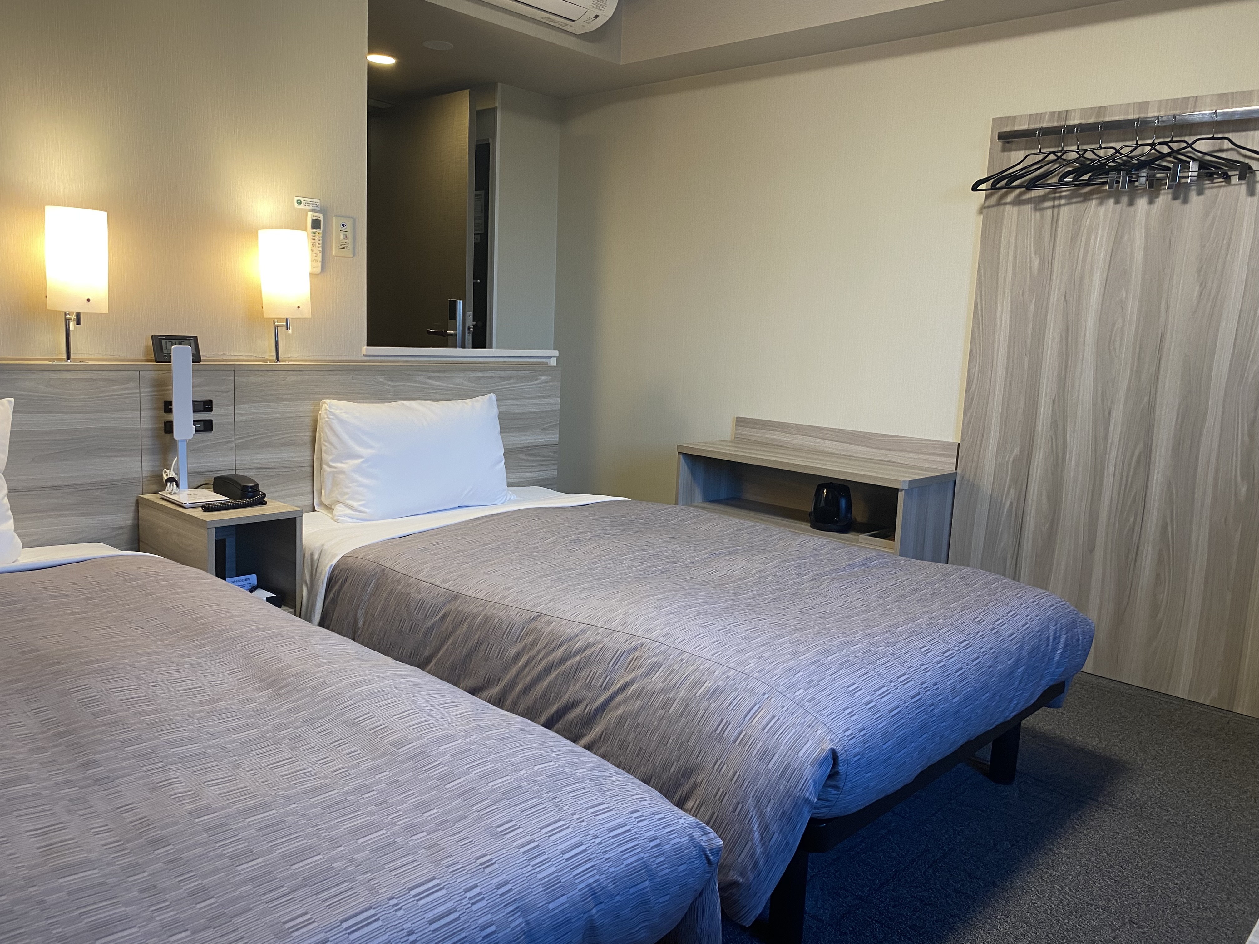 喫煙ツインルーム＿客室②