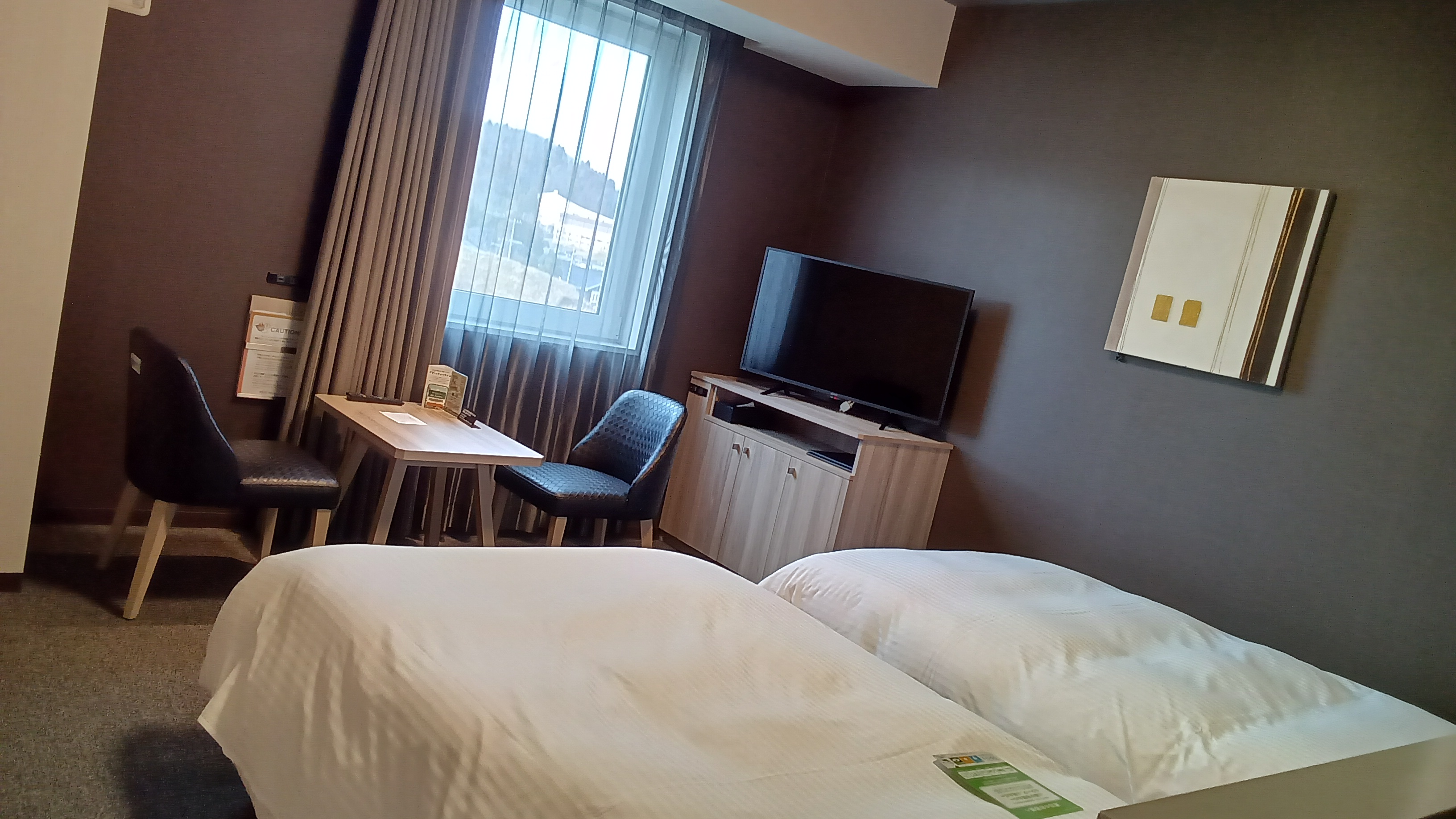 ツイン　山側①晴天時は安達太良山がくっきり見える山側ルーム