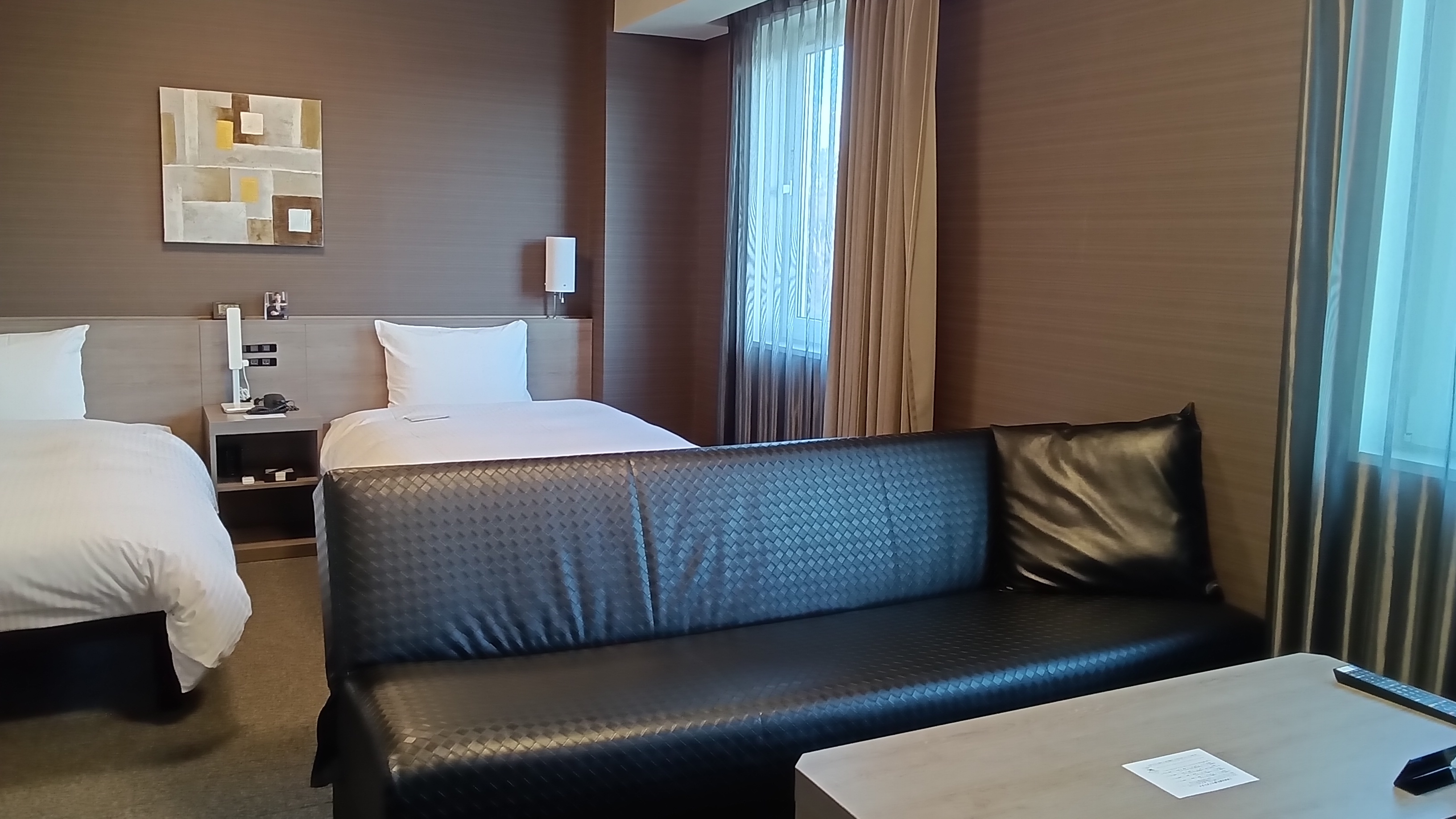 デラックスツインルーム①※電話予約のみ：唯一無二のお部屋。ふたり旅は広々、3名利用も快適ステイ。