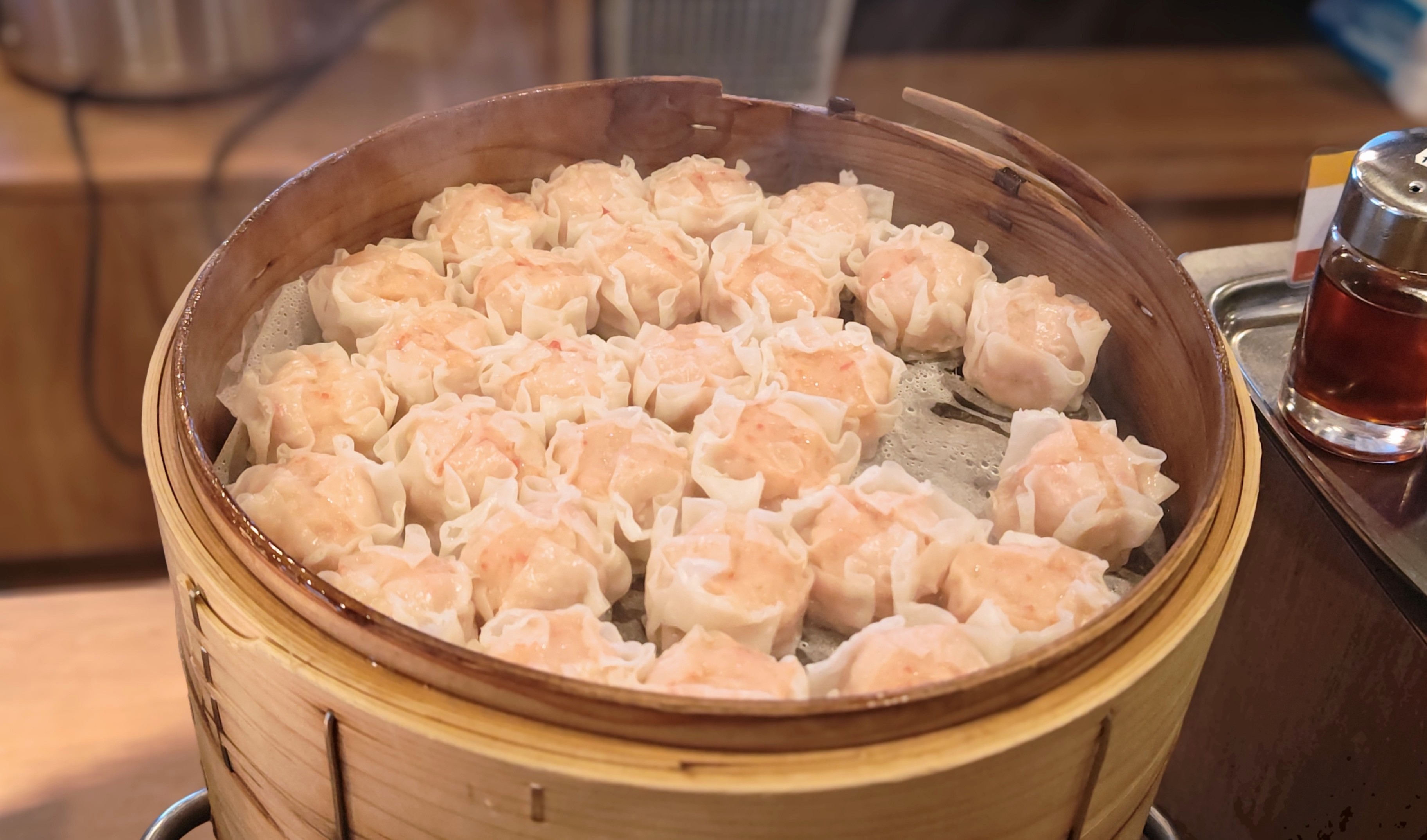 朝食レストラン⑪　蒸したてシュウマイ