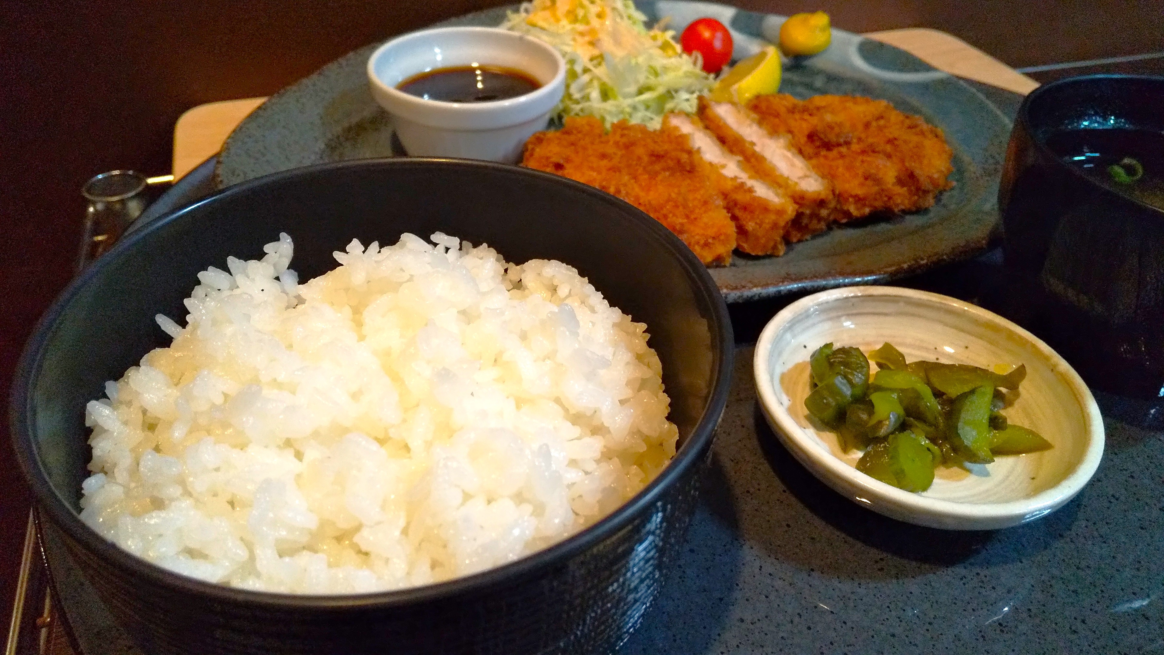 夕食メニュー：とんかつ＆ご飯セット