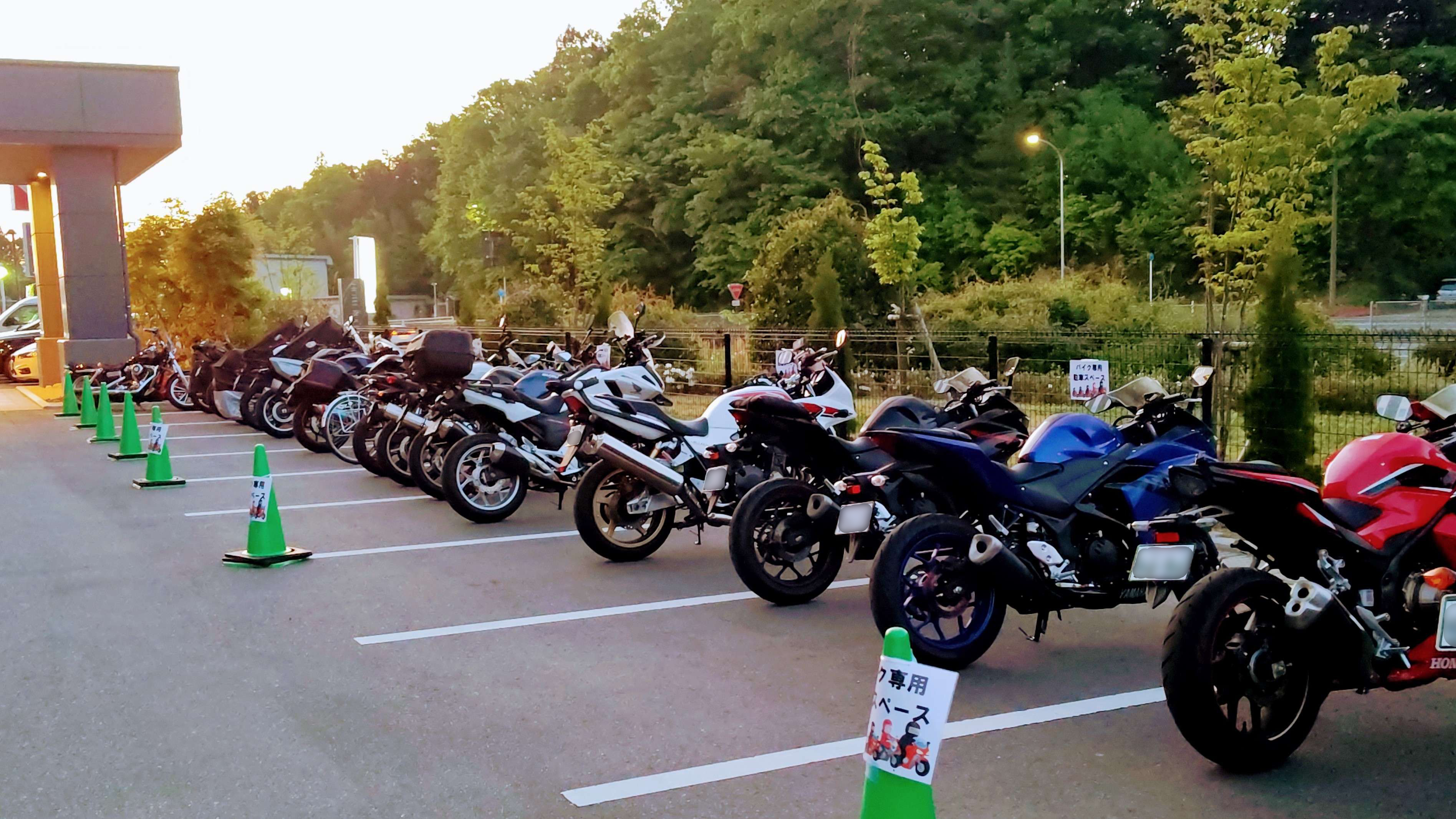 バイクのご利用が多い日は、専用区画をご用意します！