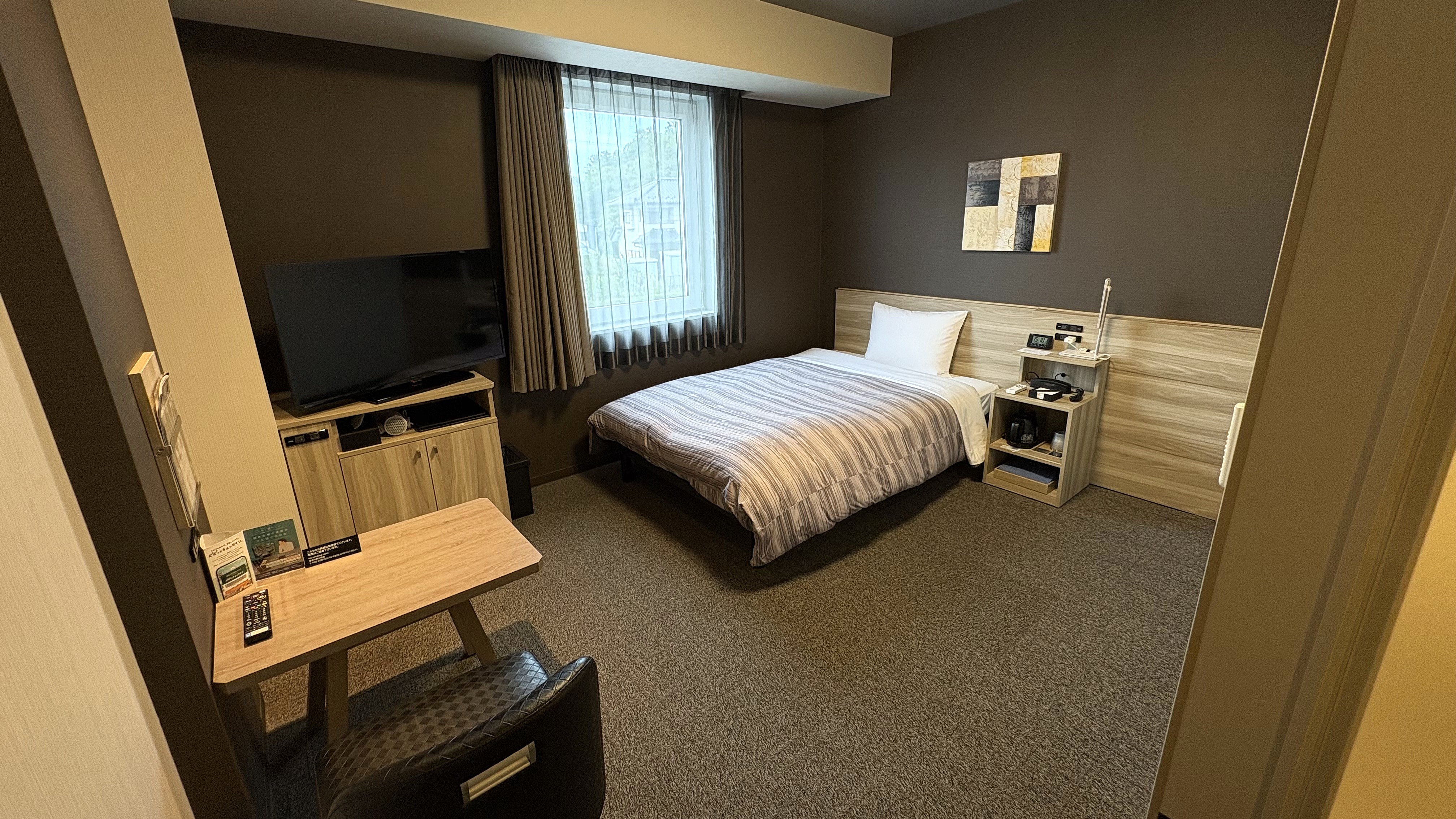 バリアフリールーム①※電話予約のみ：足元から配慮したバリアフリーシングルでゆったりステイ