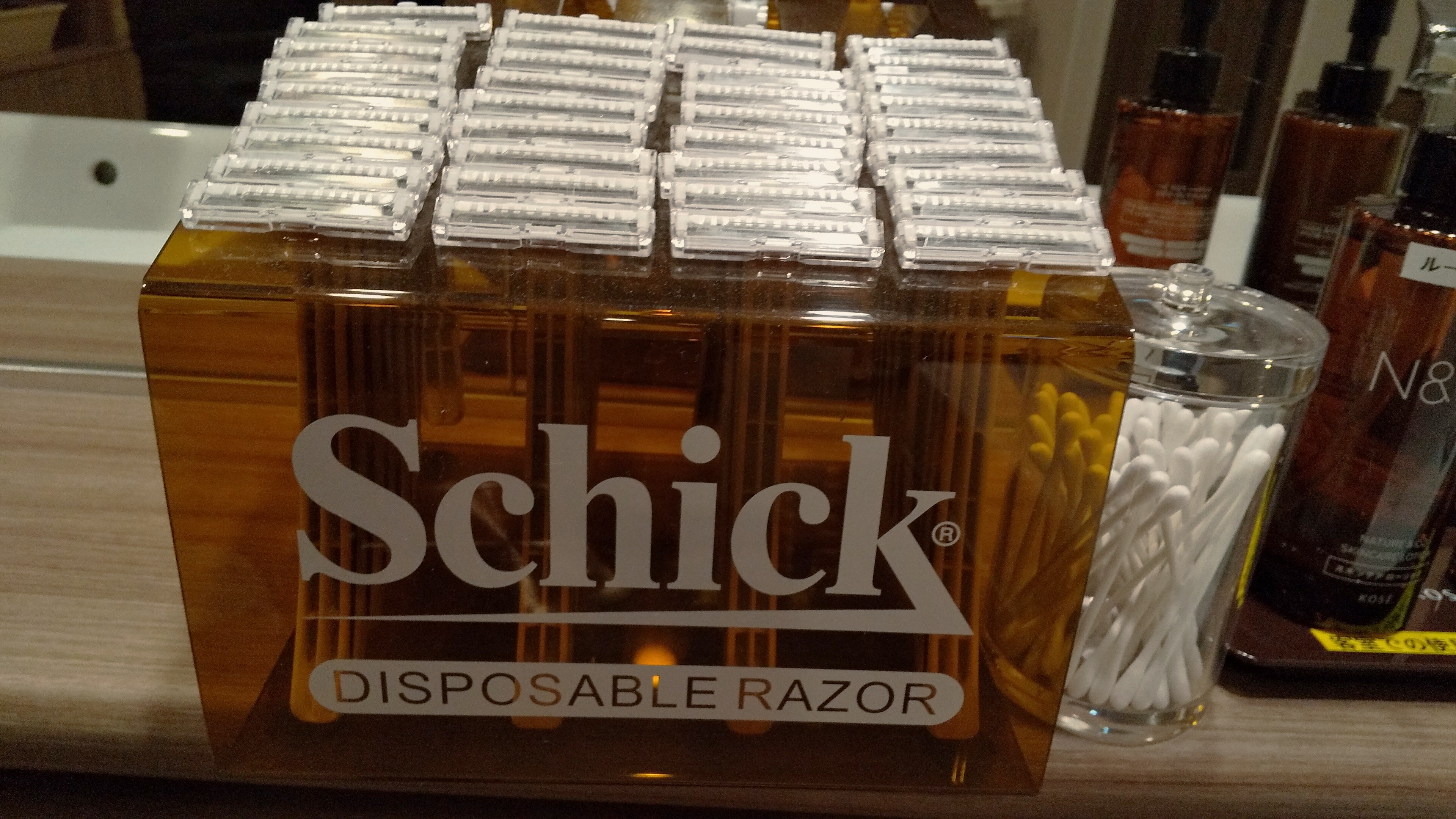 男性用大浴場にはSchickのカミソリのご用意がございます