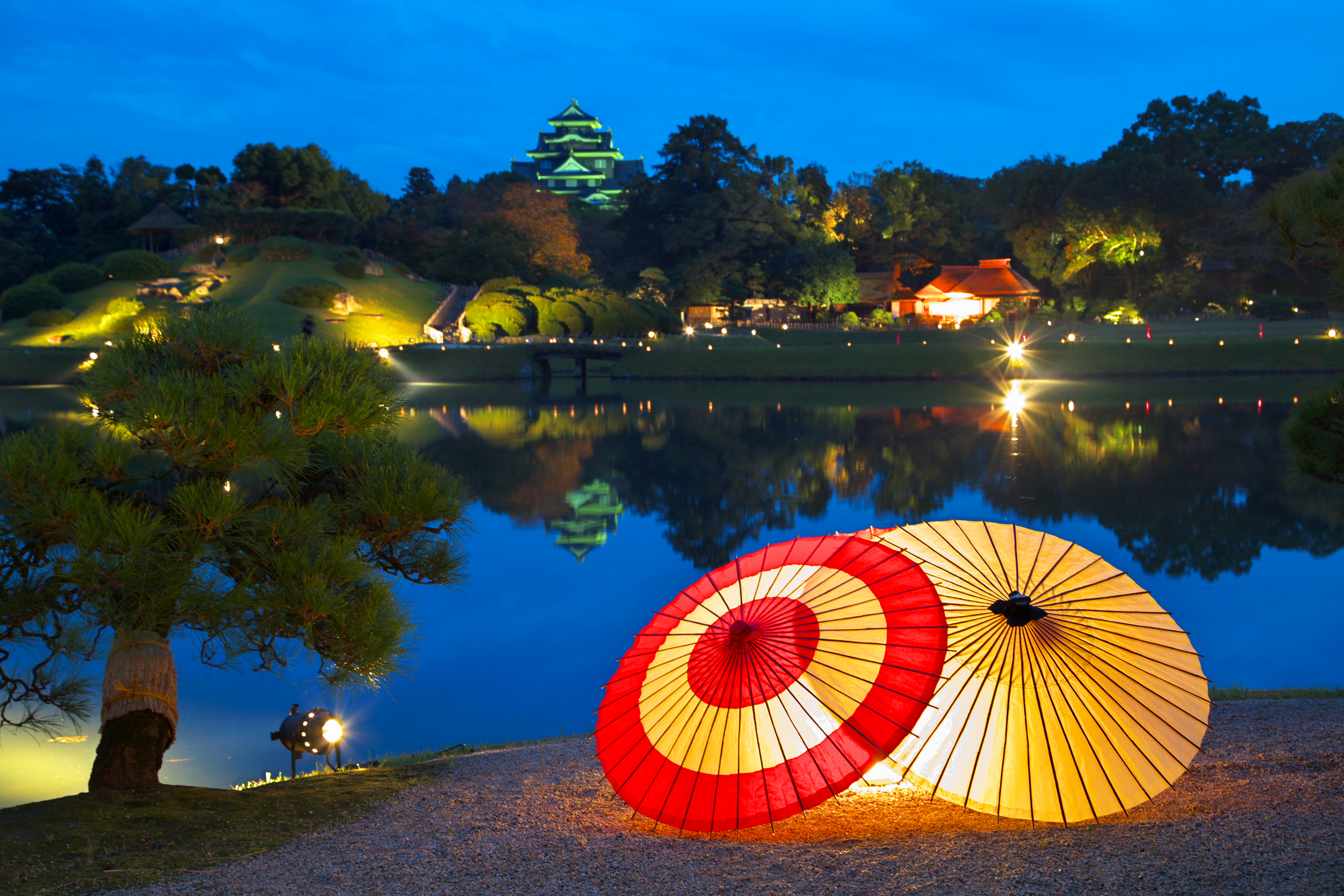後楽園　秋の幻想庭園夜