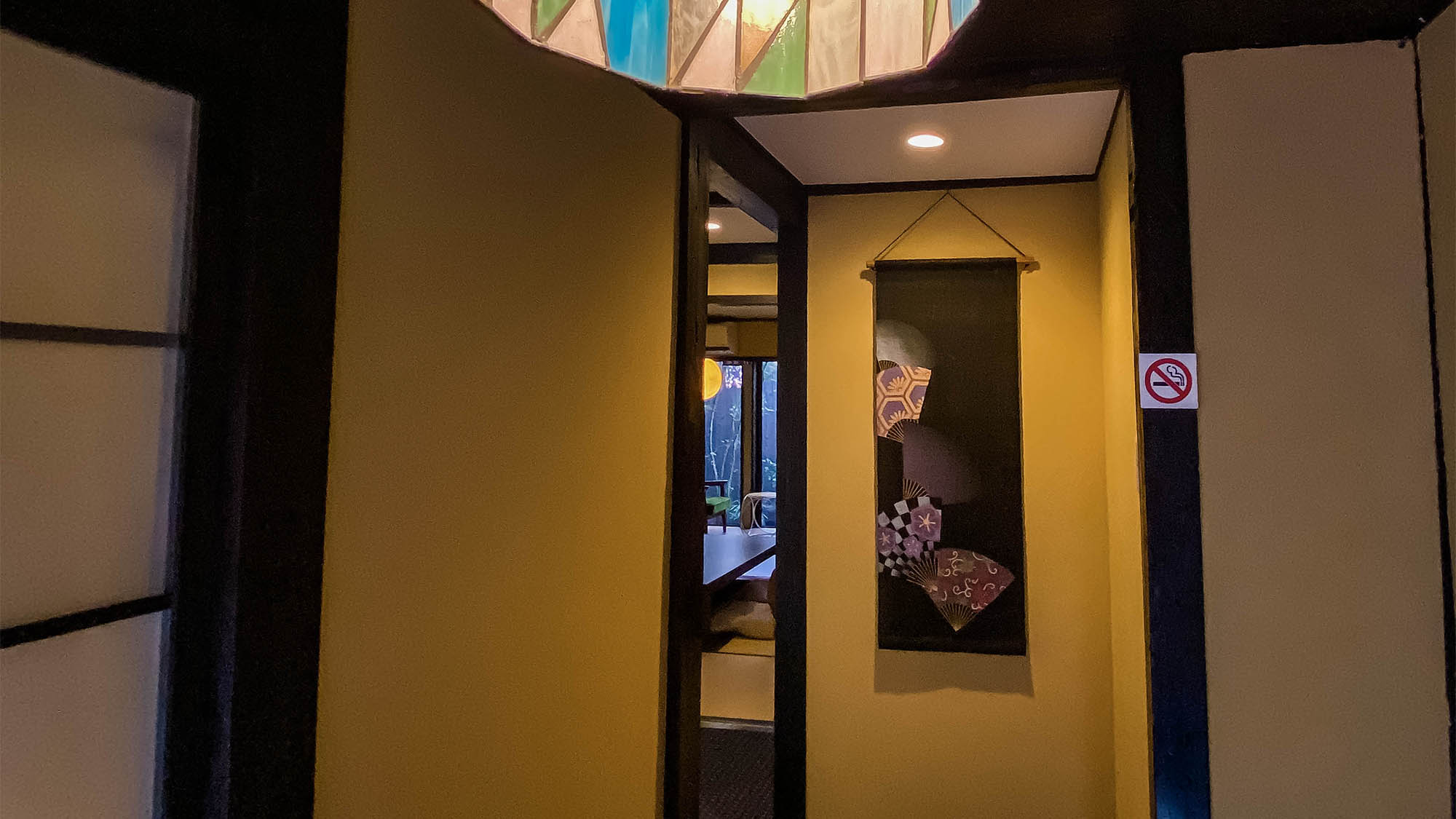 ・ご自宅と同じようにお過ごしください。※室内は禁煙です