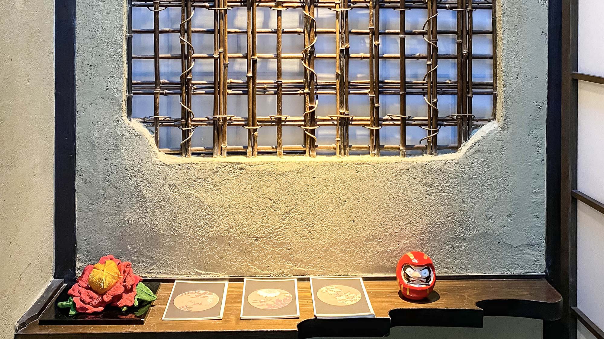 ・日本らしいオブジェがお出迎えします