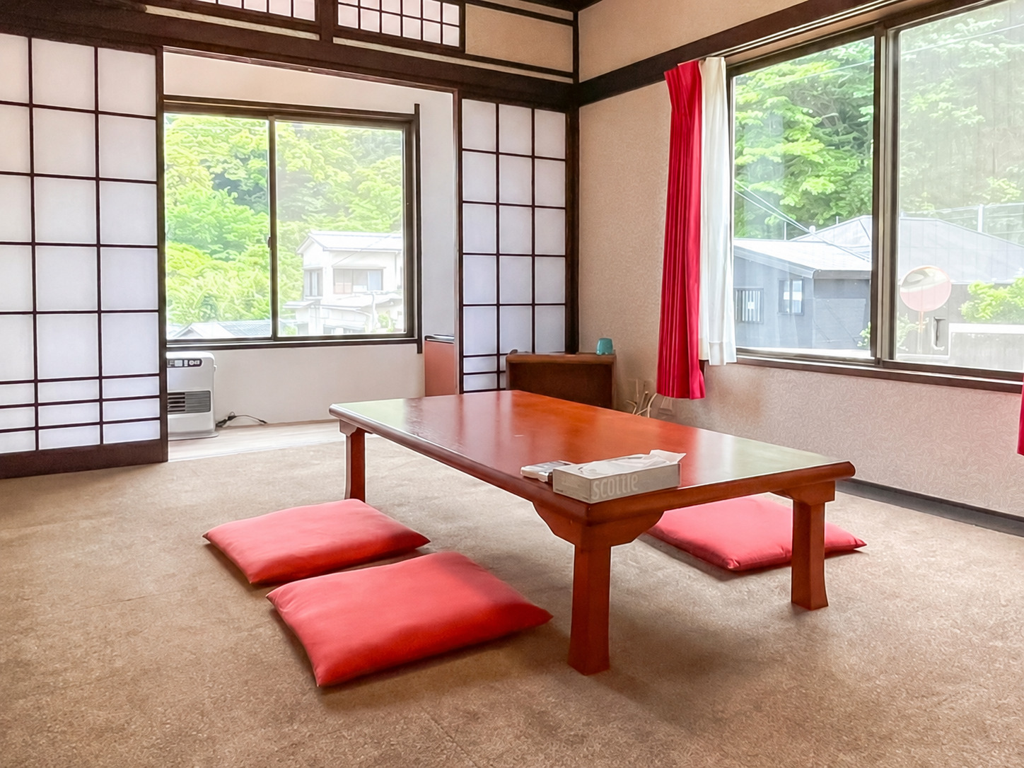 ・【スタンダードルーム一例】4名様まで泊まれるお部屋です