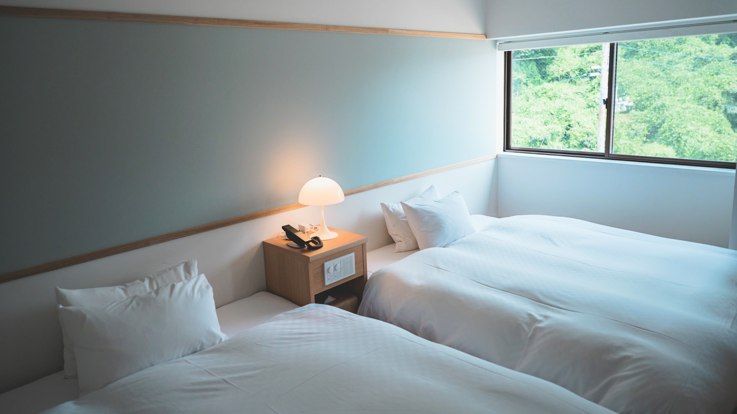 馬島神社･灯台側のお部屋※来島海峡大橋側ではございません（ジュニアスイートA）