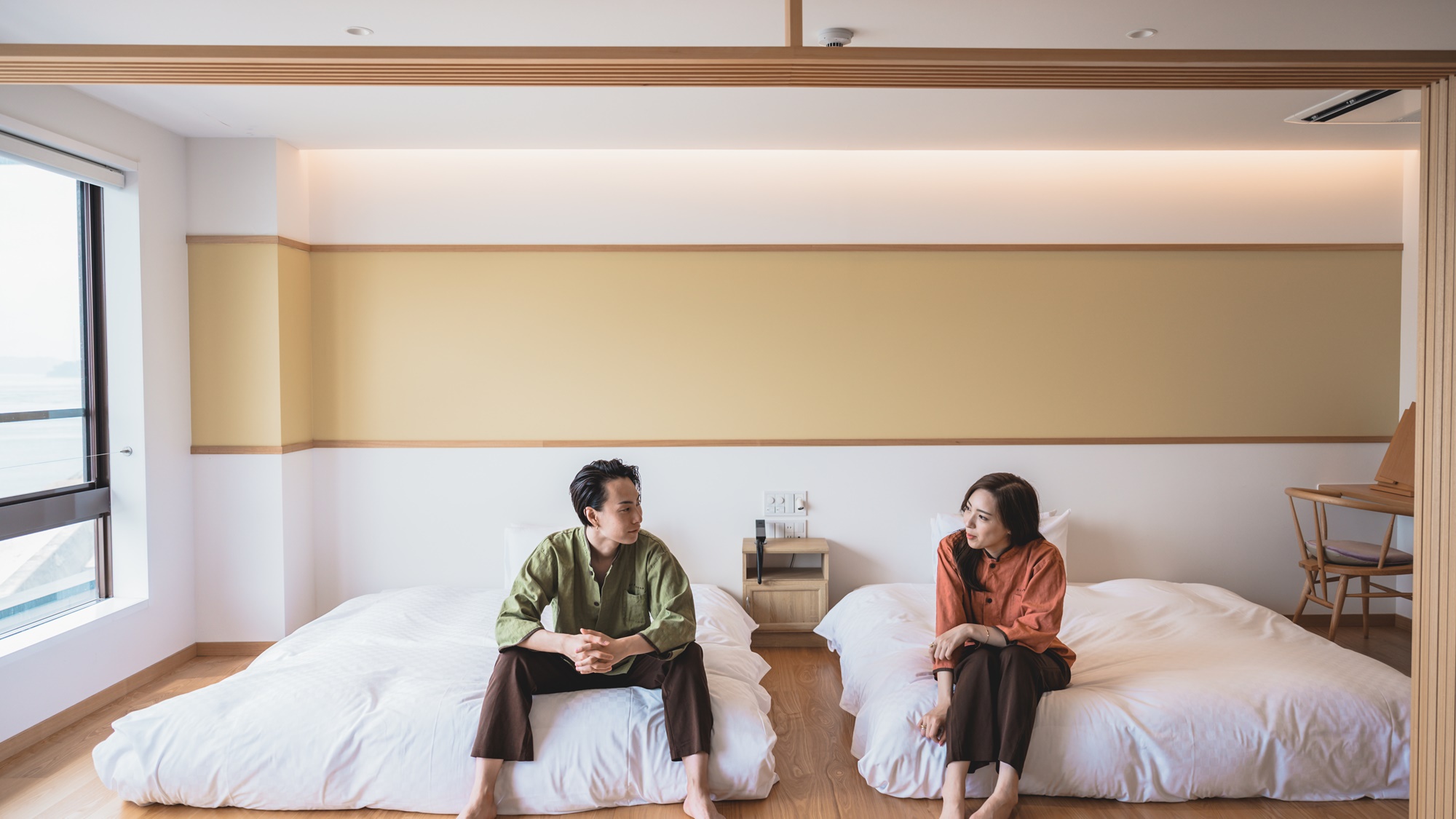 クイーンサイズベッドが4台。2家族でも仲間同士でも（ジュニアスイートB）