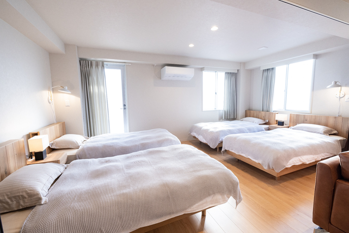 Melrot Main bedroom