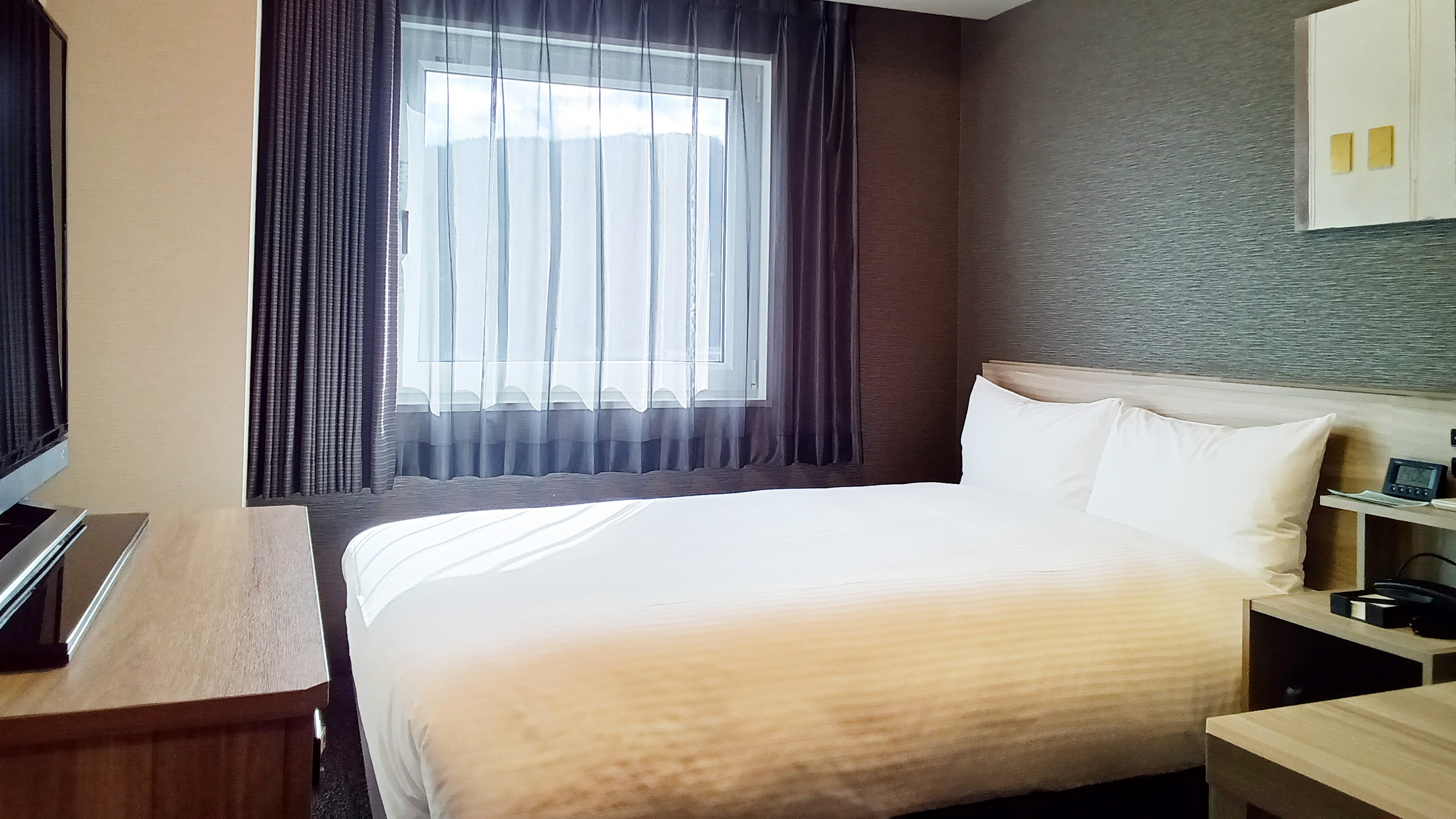 スタンダードセミダブルルーム