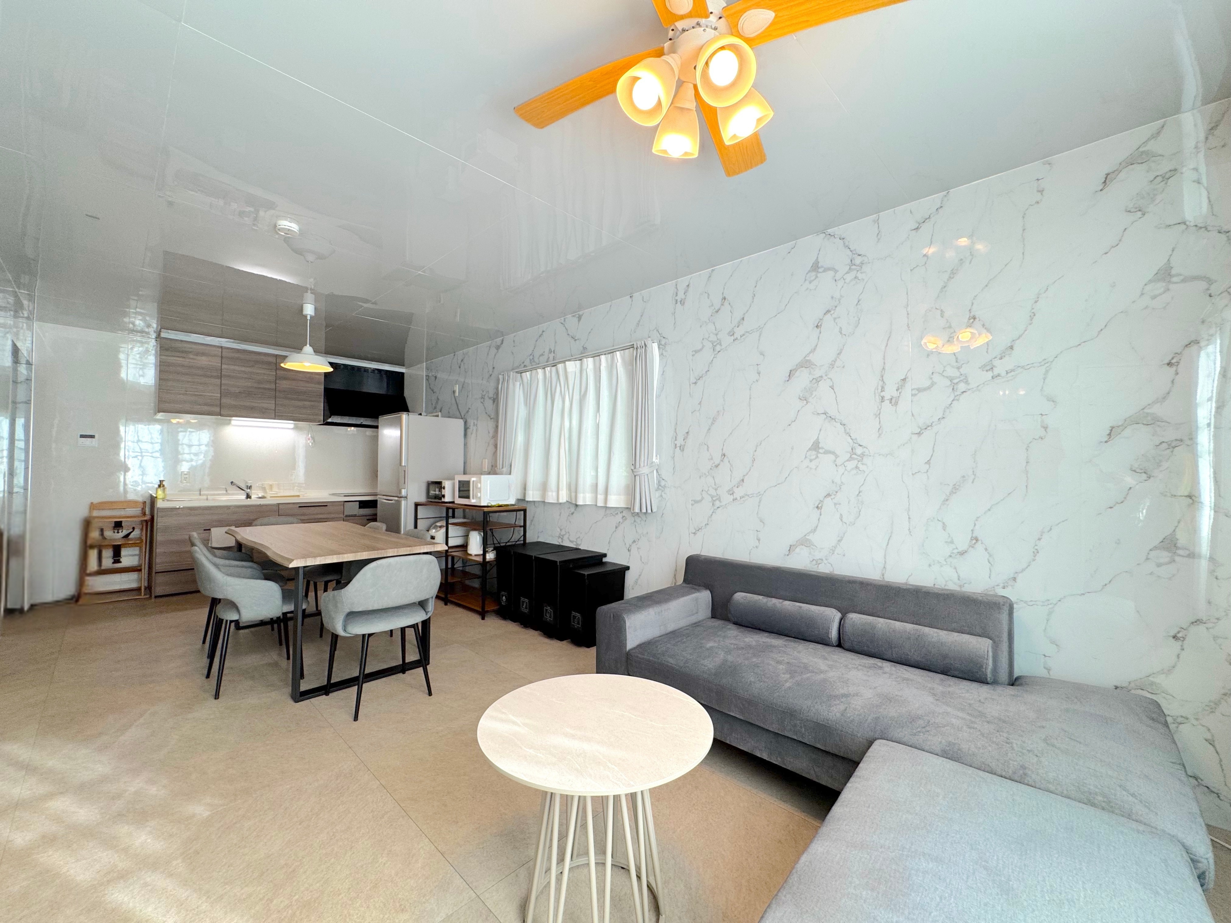 D棟：リビングダイニング