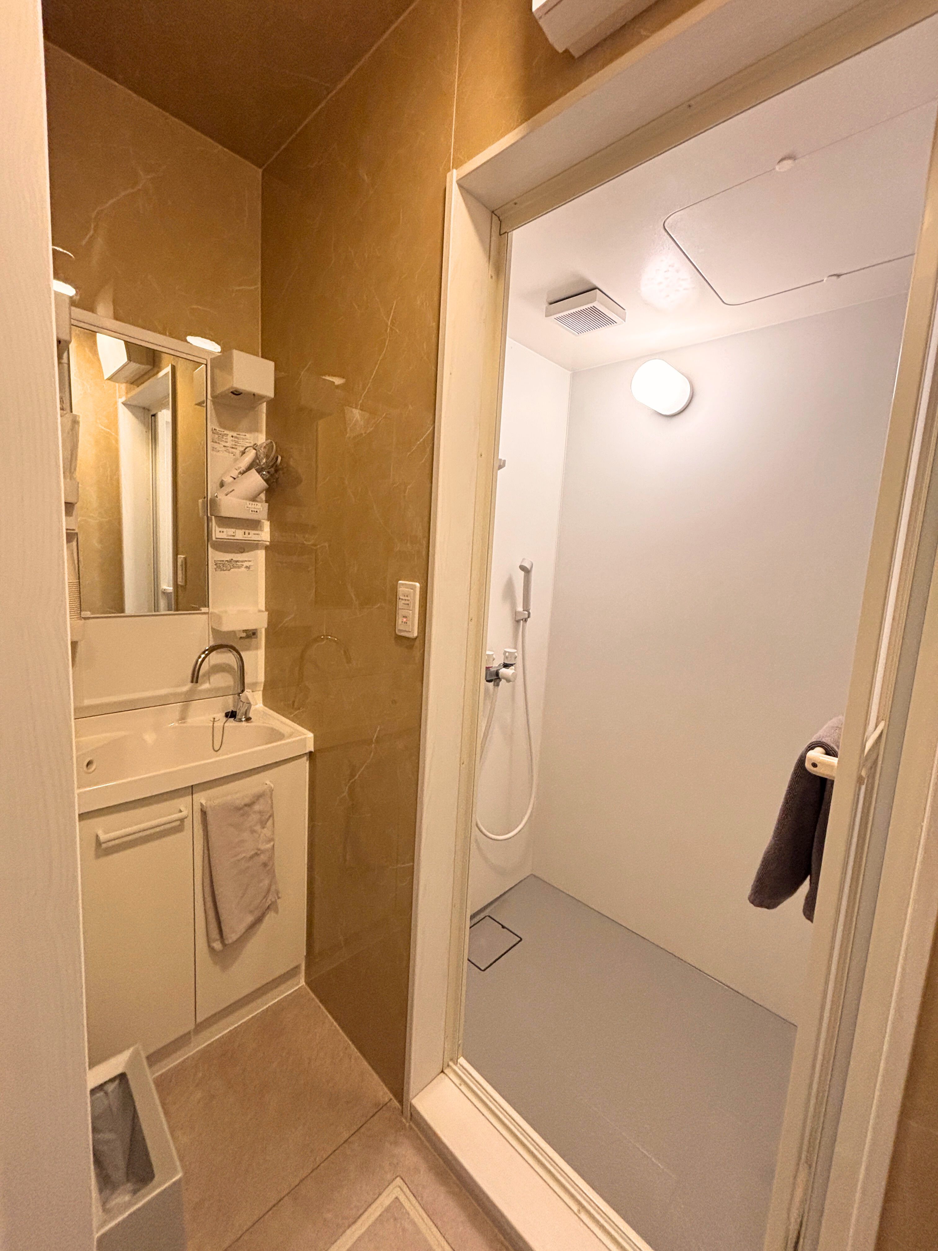 A棟：シャワールーム