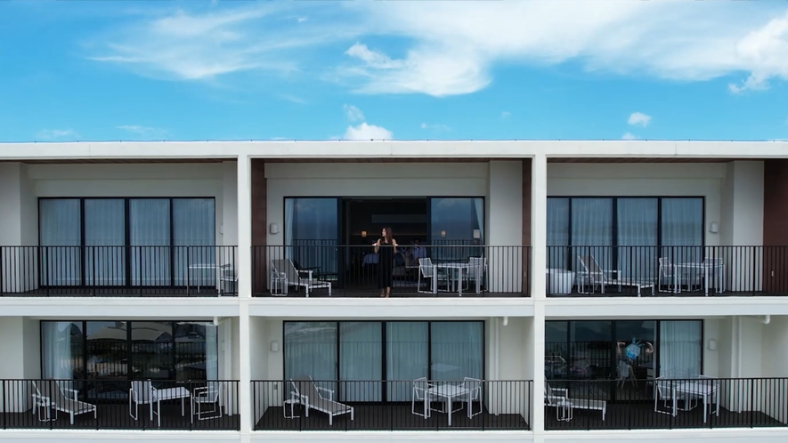 【スイートルーム＆オーシャンビュー】空が近い高台から見渡す沖縄のオーシャンブルー