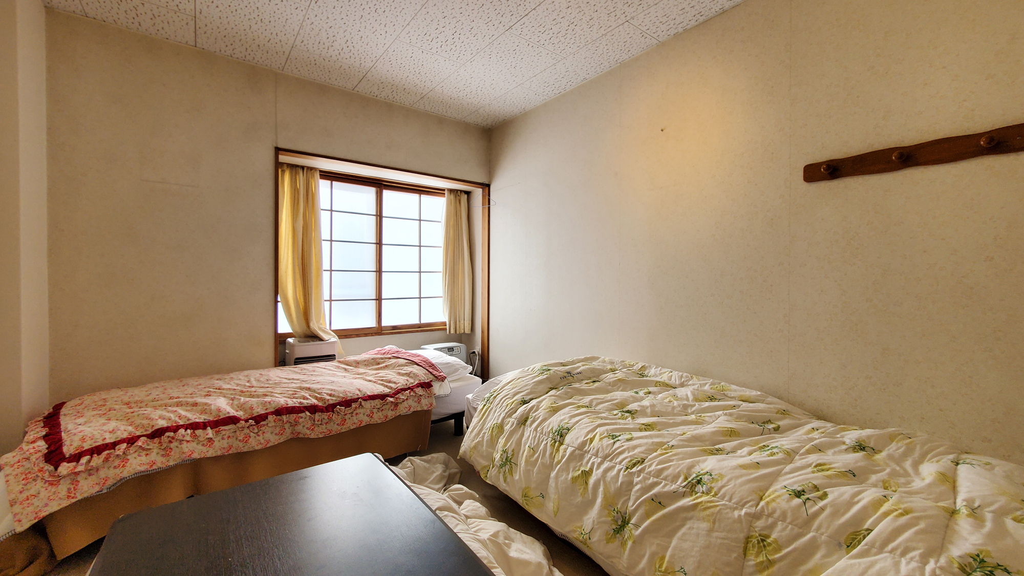 #ツイン　シンプルで2人で過ごすのにちょうどいい空間