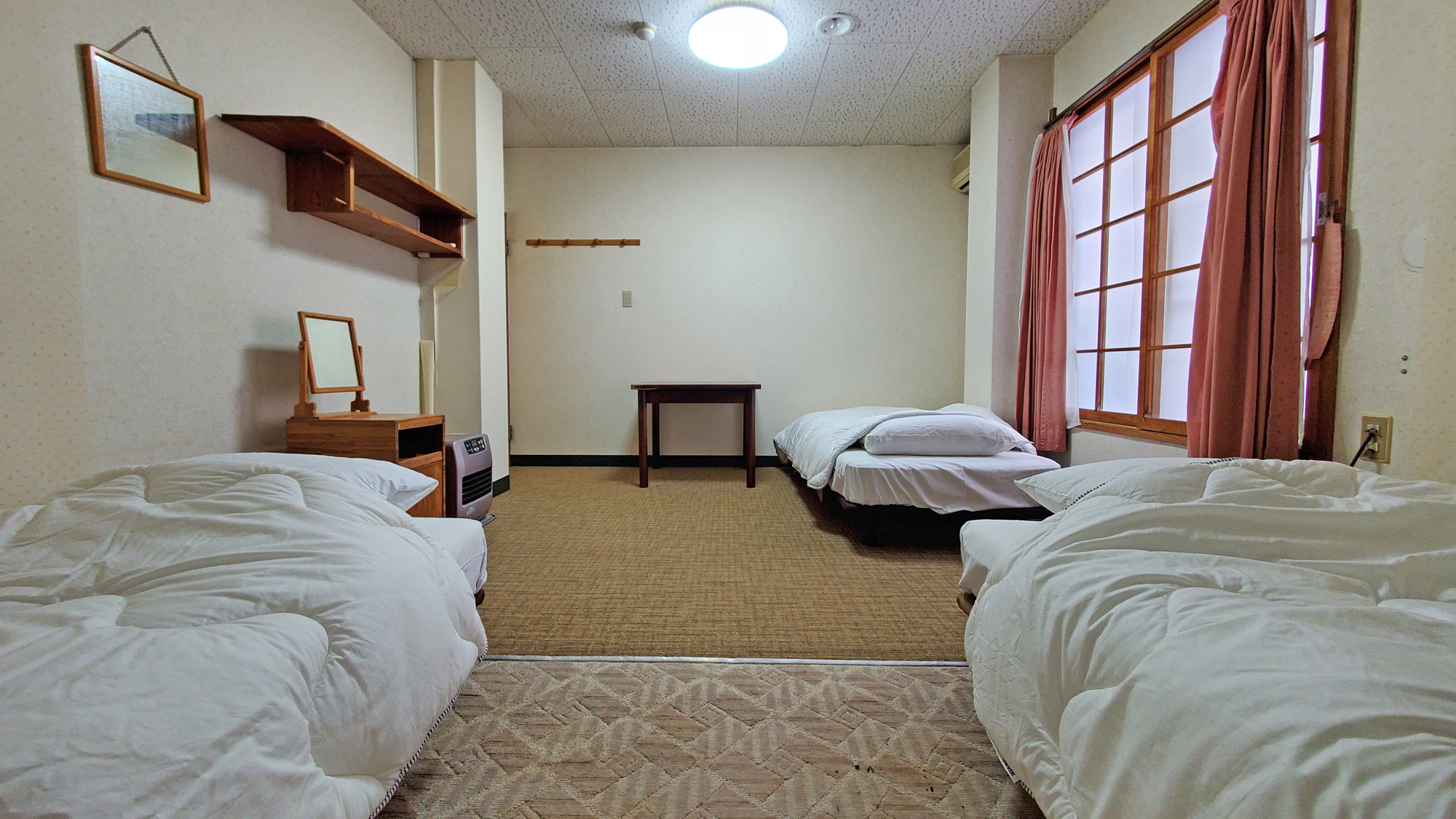 #トリプル　お部屋は広々していて快適にお過ごしいただけます